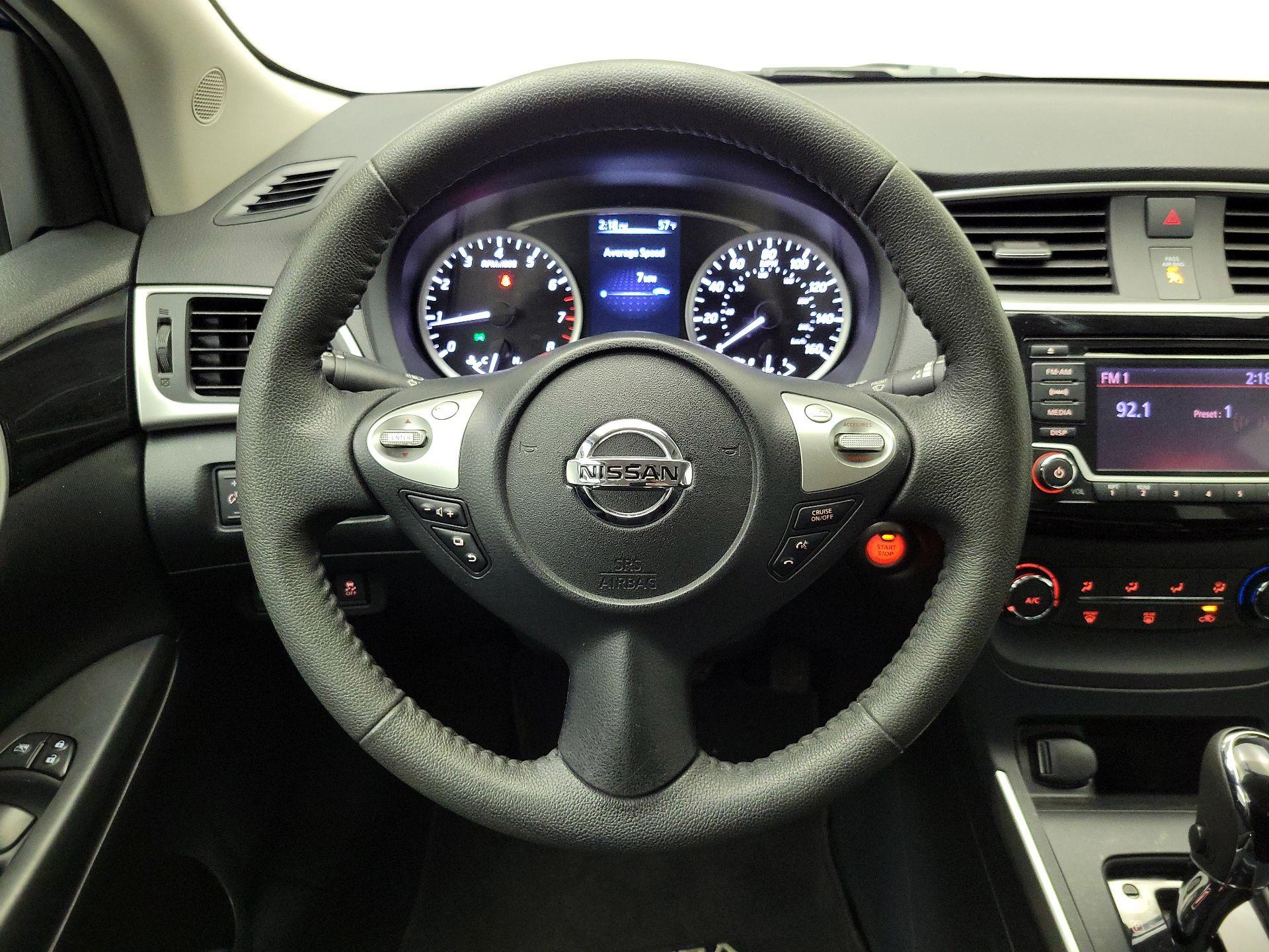 Thumbnail: 2017 Nissan Sentra - 10