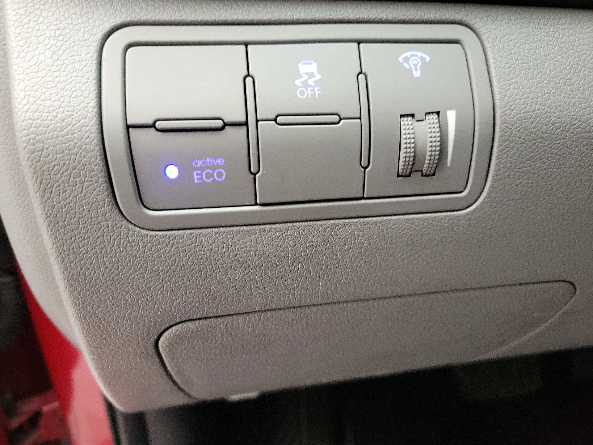 Thumbnail: 2017 Hyundai Accent - 13