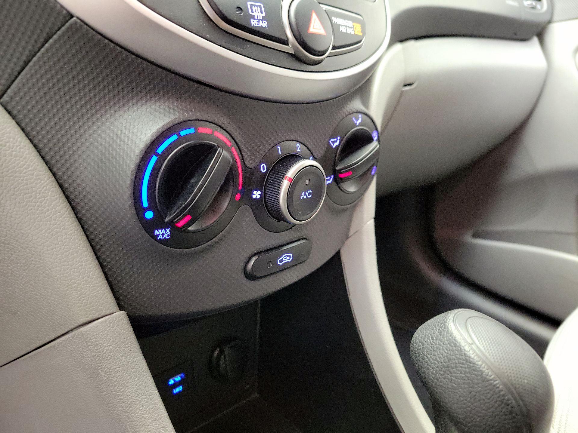 Thumbnail: 2017 Hyundai Accent - 15