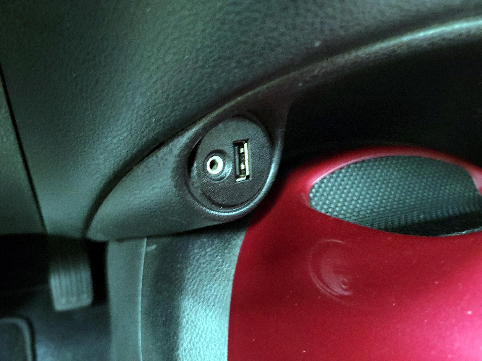 Thumbnail: 2015 Nissan Juke - 18