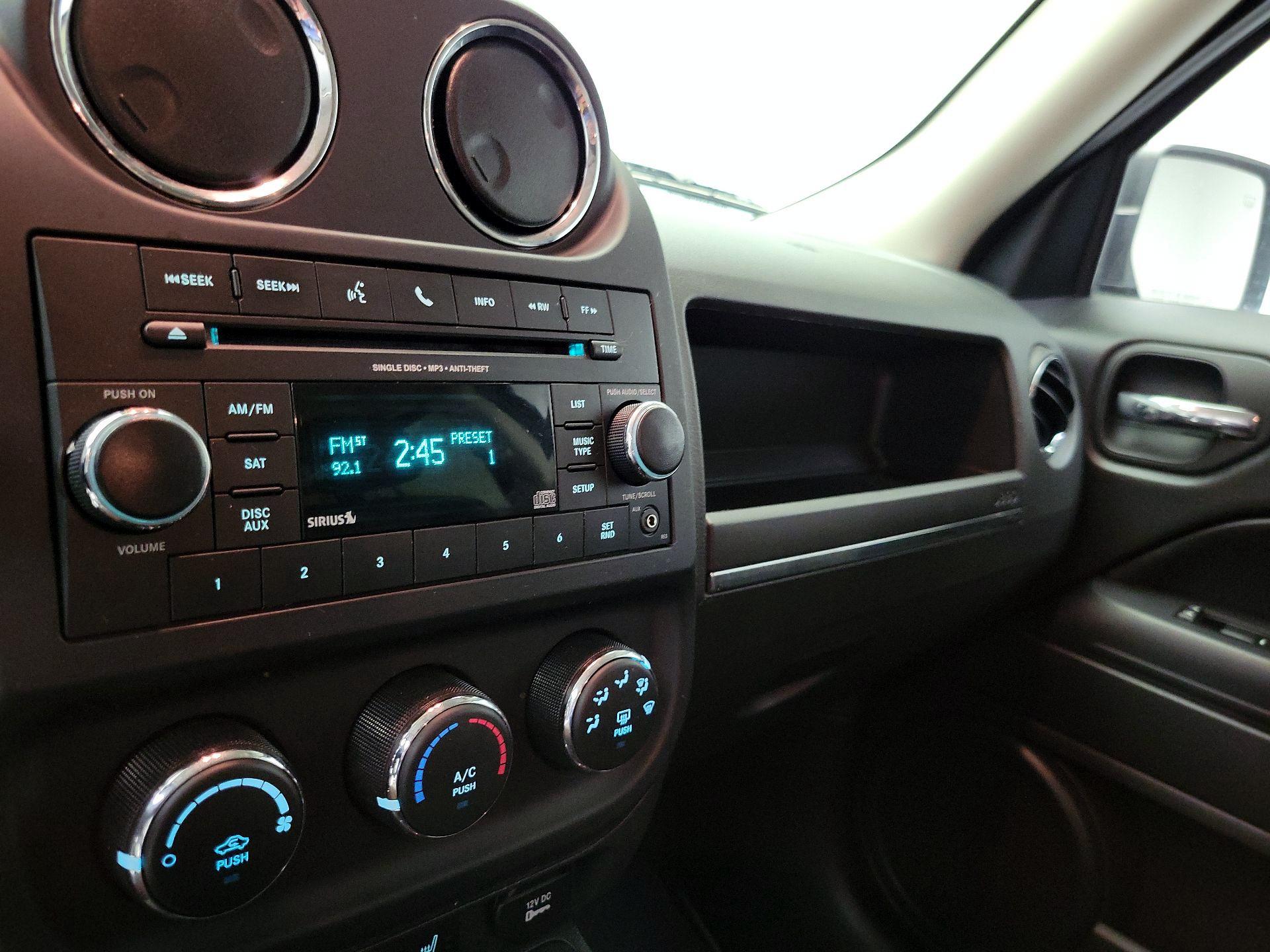 Thumbnail: 2016 Jeep Patriot - 13