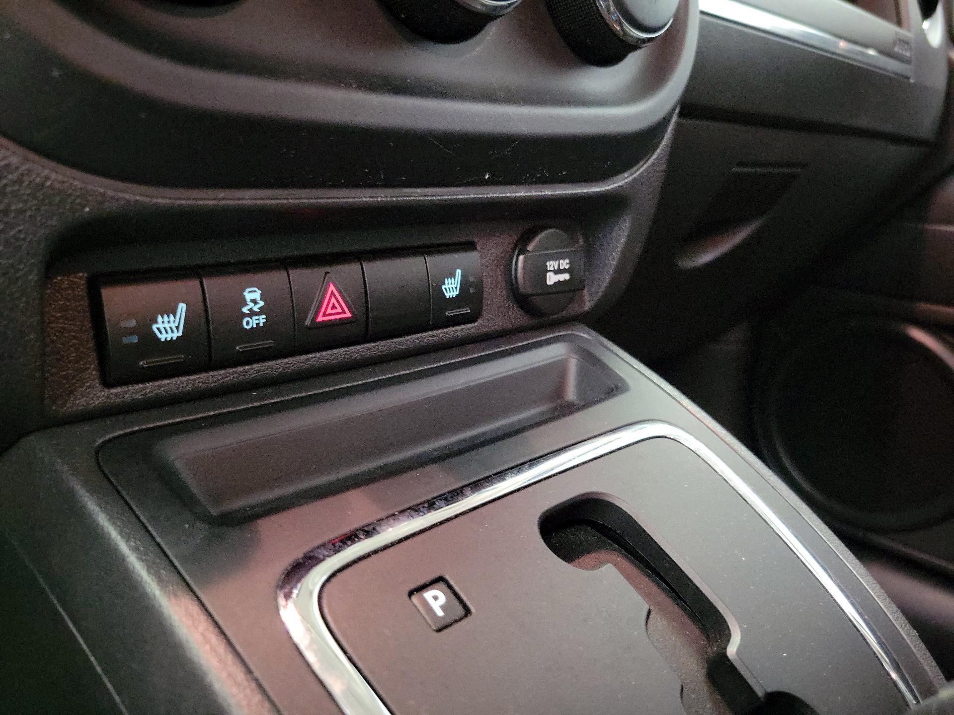 Thumbnail: 2016 Jeep Patriot - 16