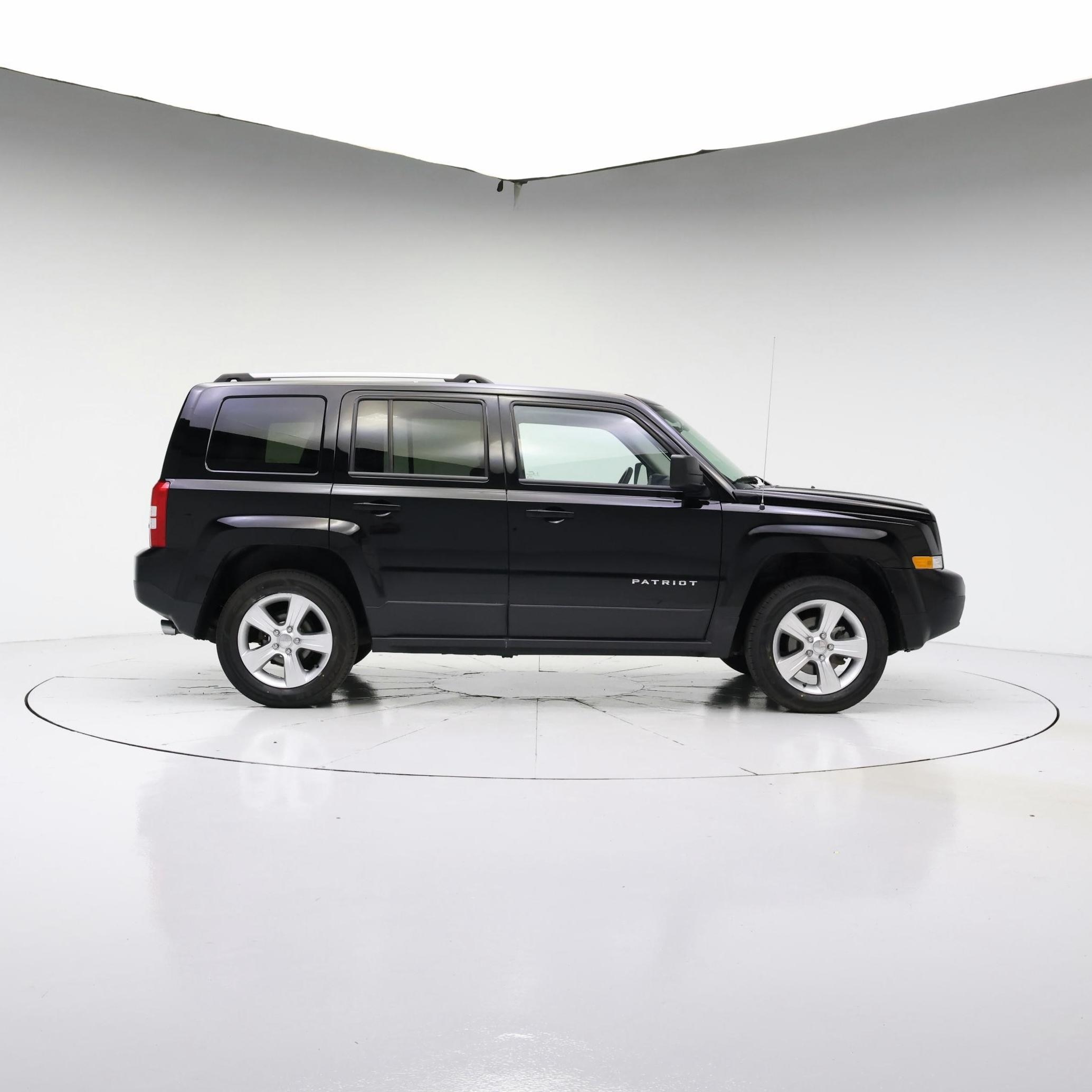 Thumbnail: 2016 Jeep Patriot - 7