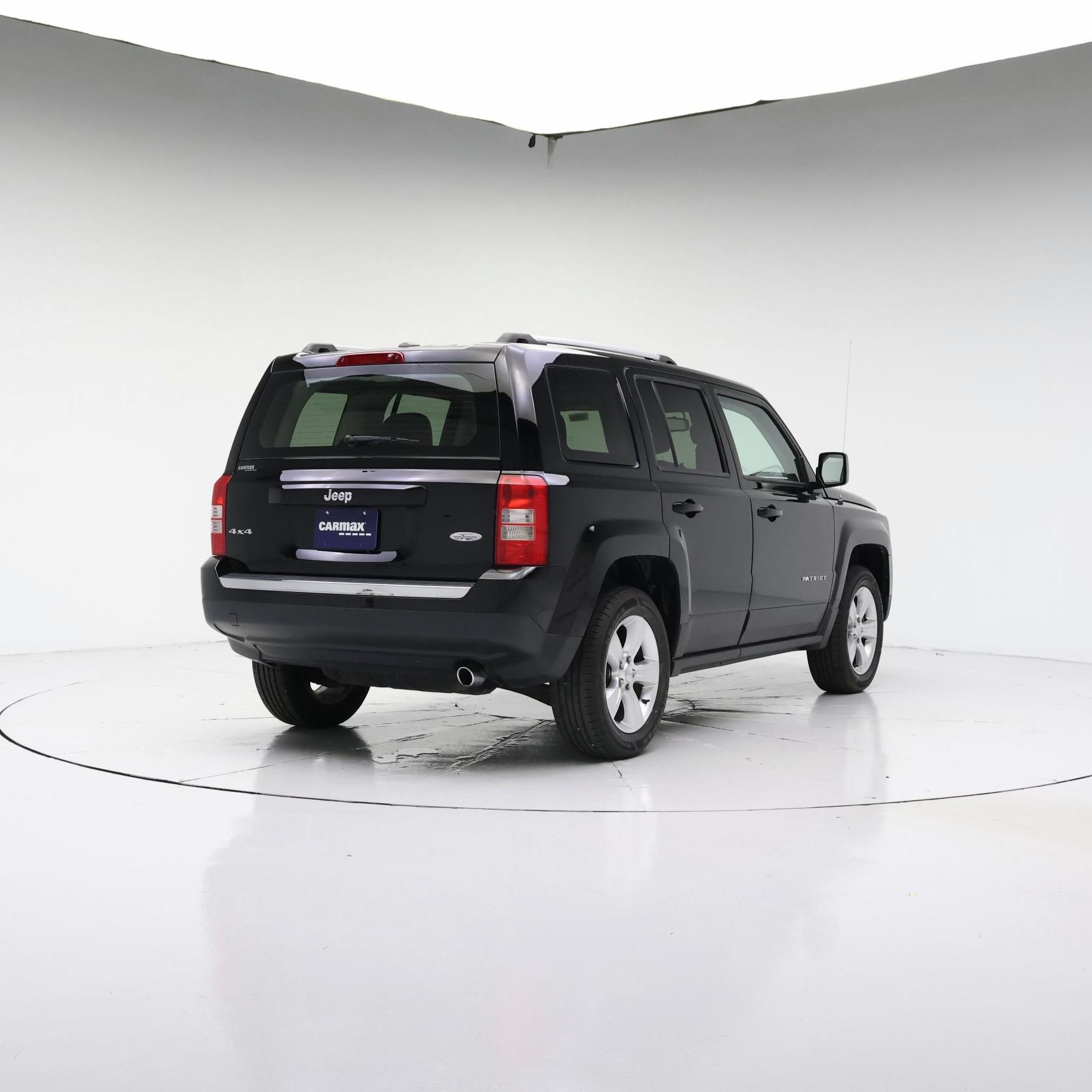 Thumbnail: 2016 Jeep Patriot - 8