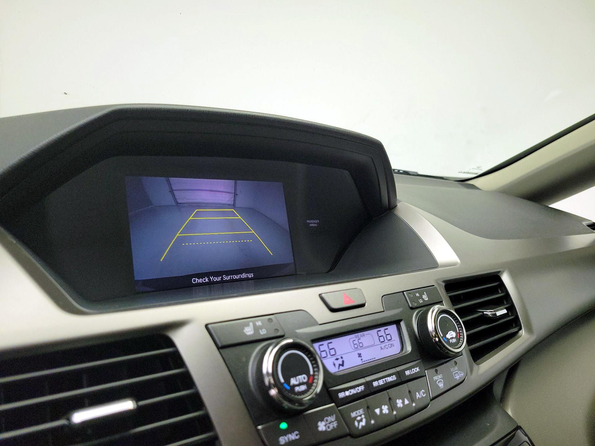 Thumbnail: 2016 Honda Odyssey - 14