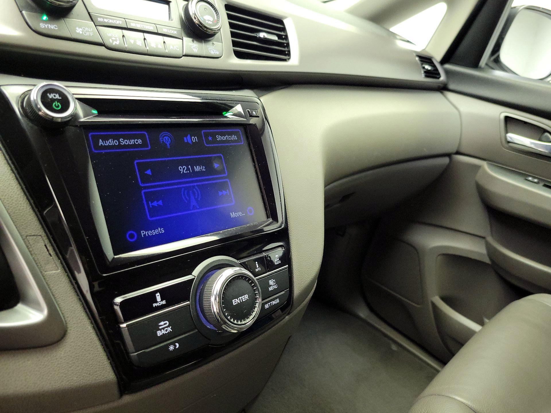 Thumbnail: 2016 Honda Odyssey - 15