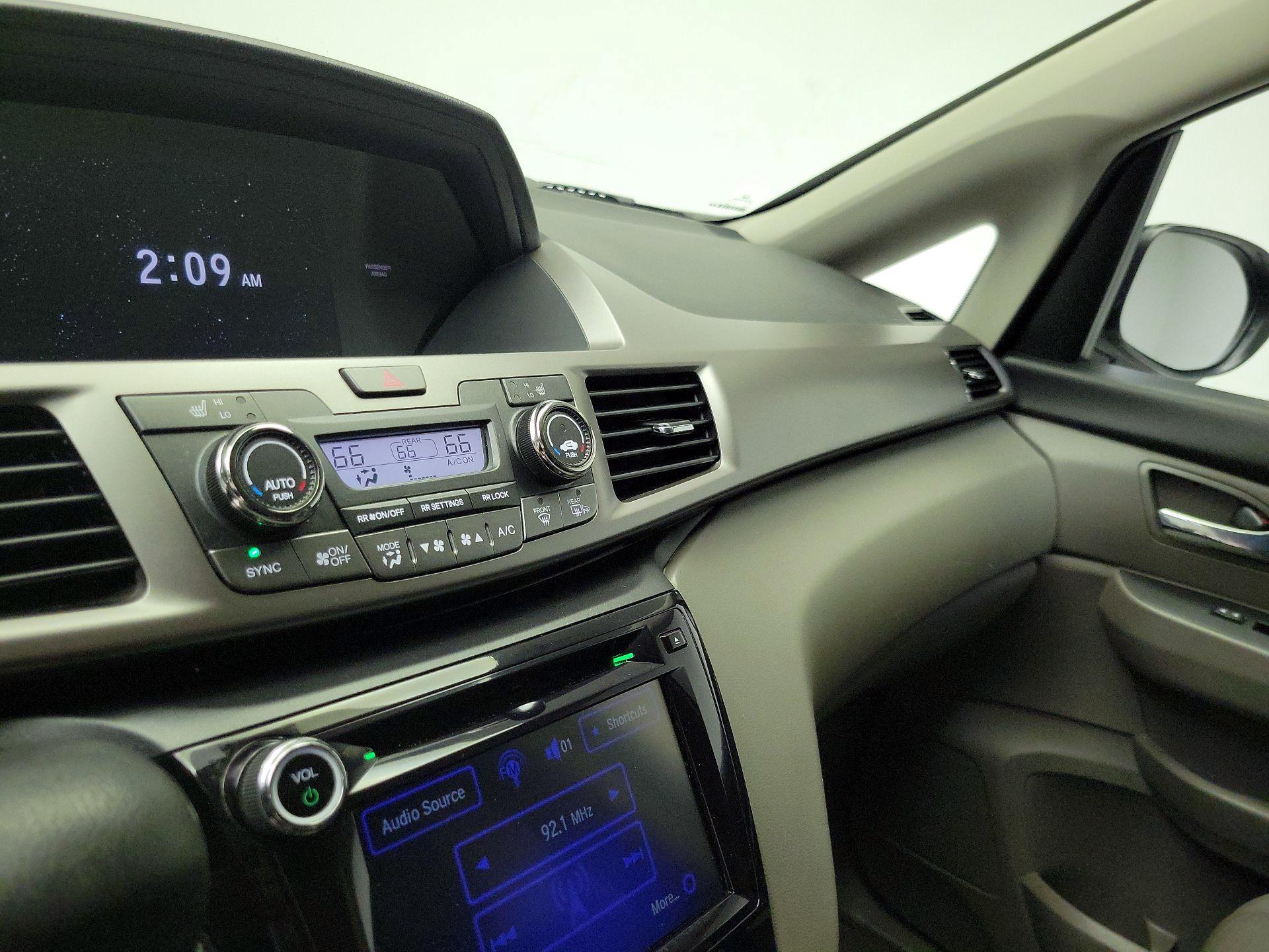 Thumbnail: 2016 Honda Odyssey - 16