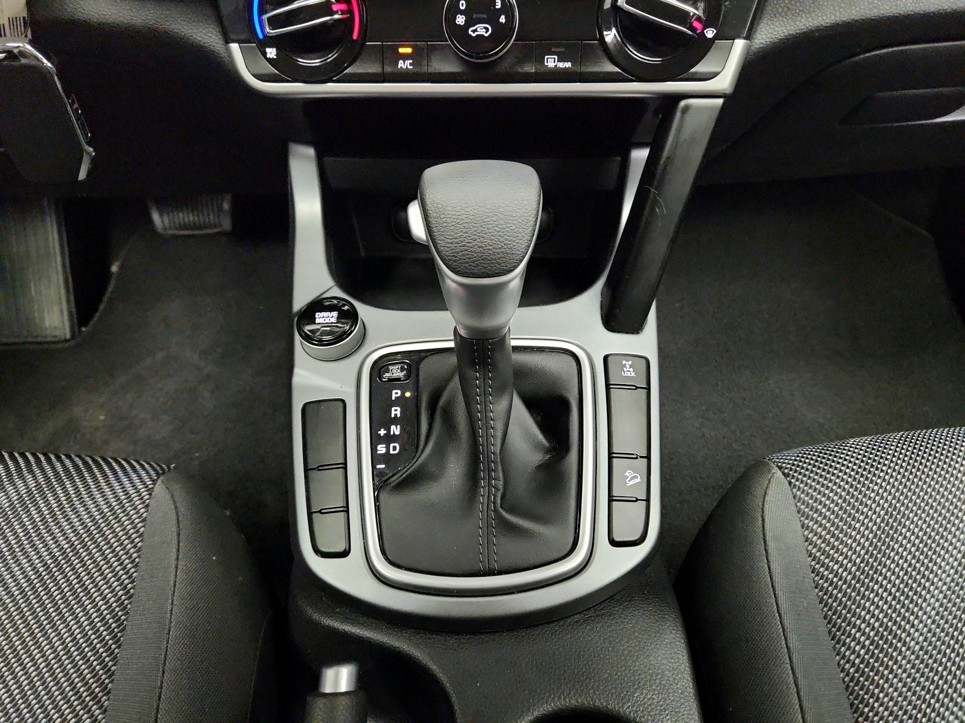 Thumbnail: 2023 Kia Seltos - 17