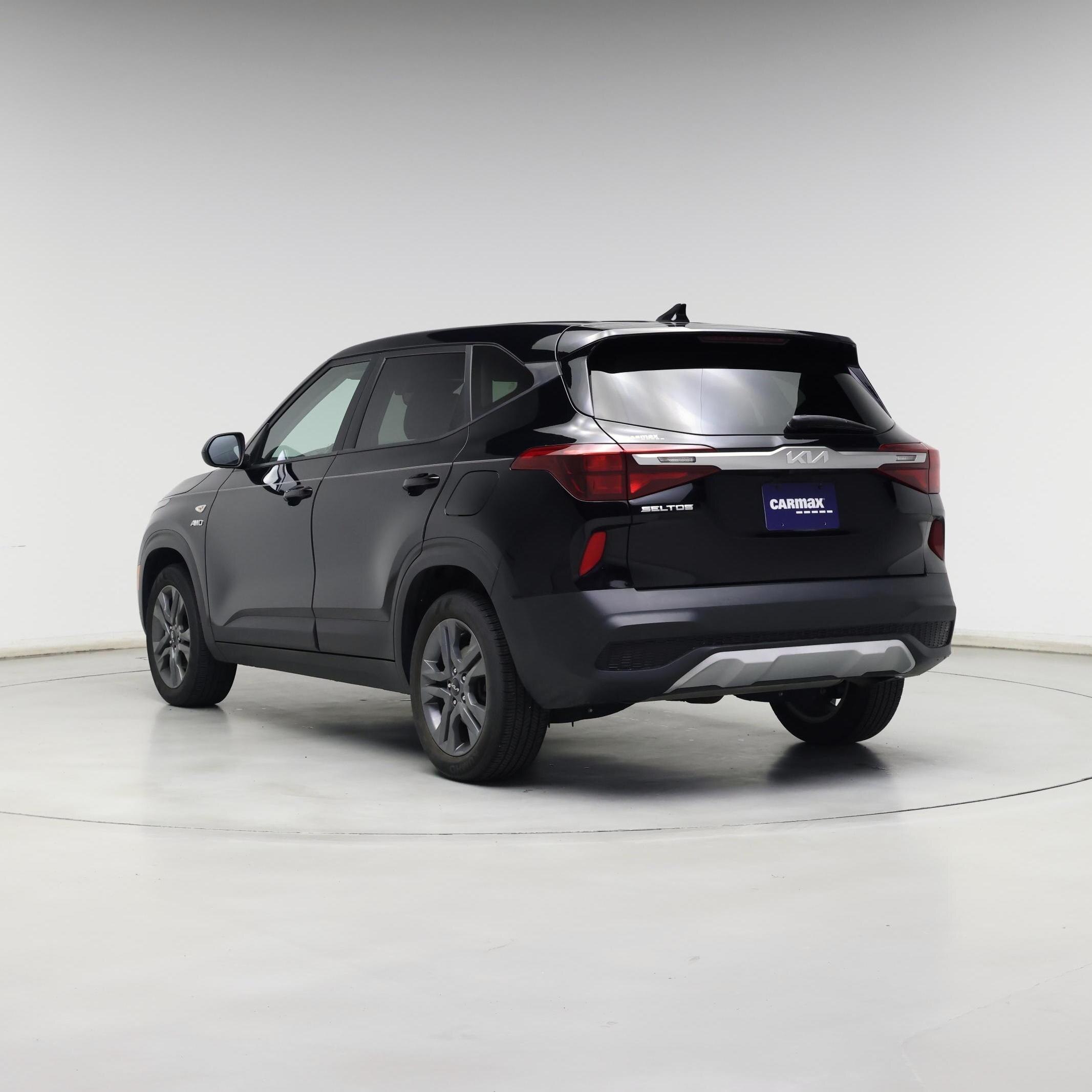 Thumbnail: 2023 Kia Seltos - 2