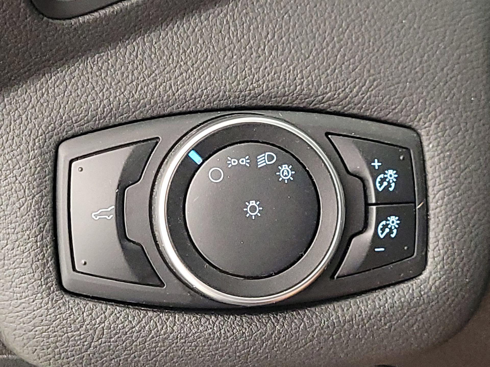 Thumbnail: 2017 Ford Escape - 13