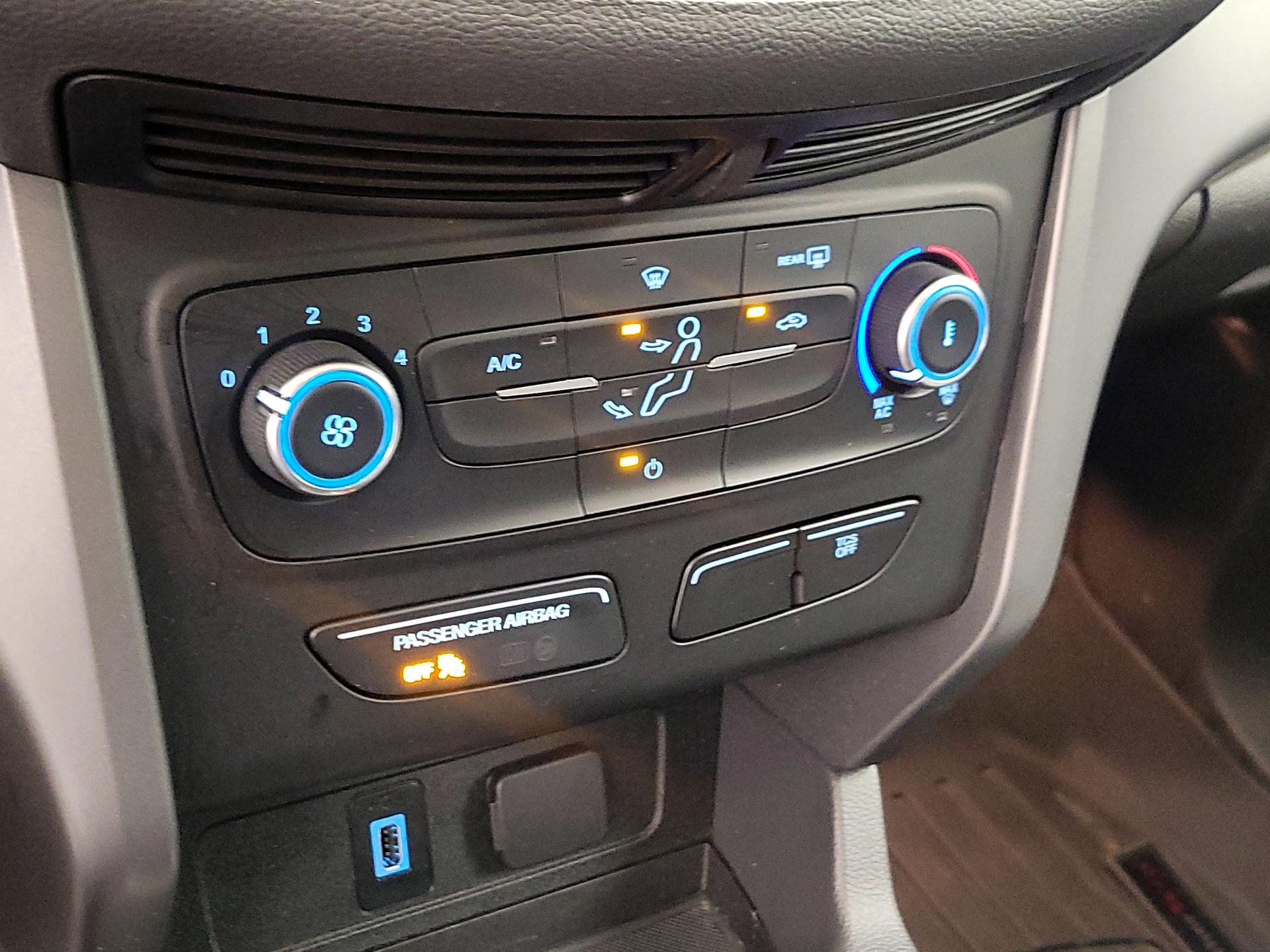 Thumbnail: 2017 Ford Escape - 16