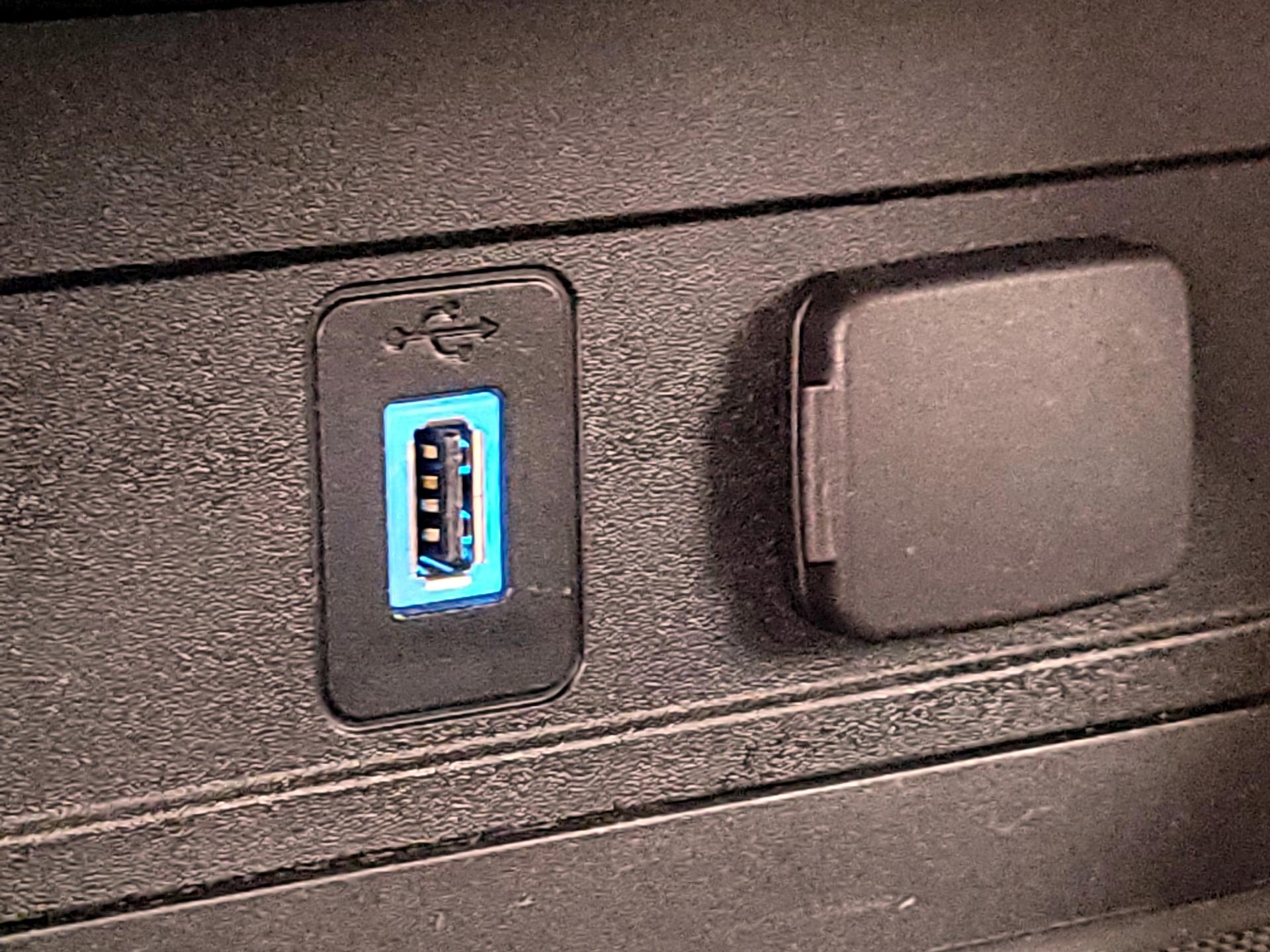 Thumbnail: 2017 Ford Escape - 18