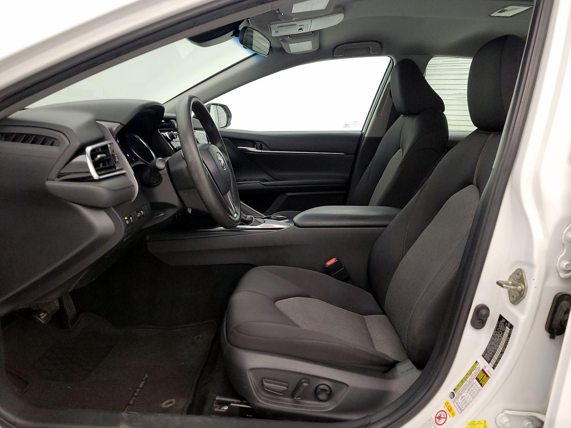 Thumbnail: 2018 Toyota Camry - 11