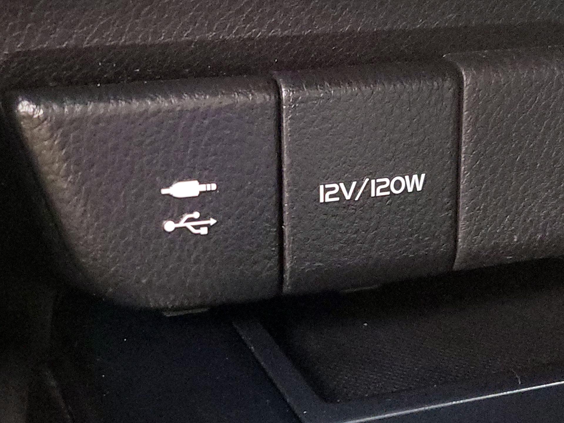 Thumbnail: 2018 Toyota Camry - 18