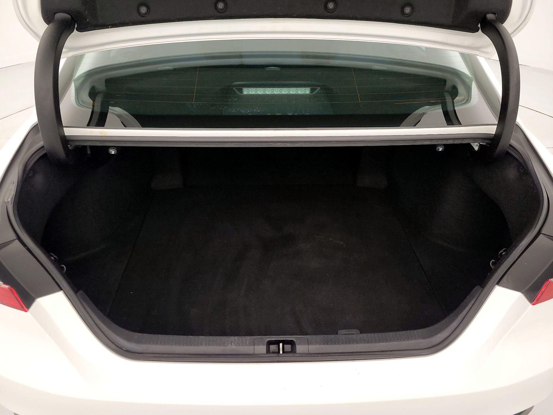 Thumbnail: 2018 Toyota Camry - 20