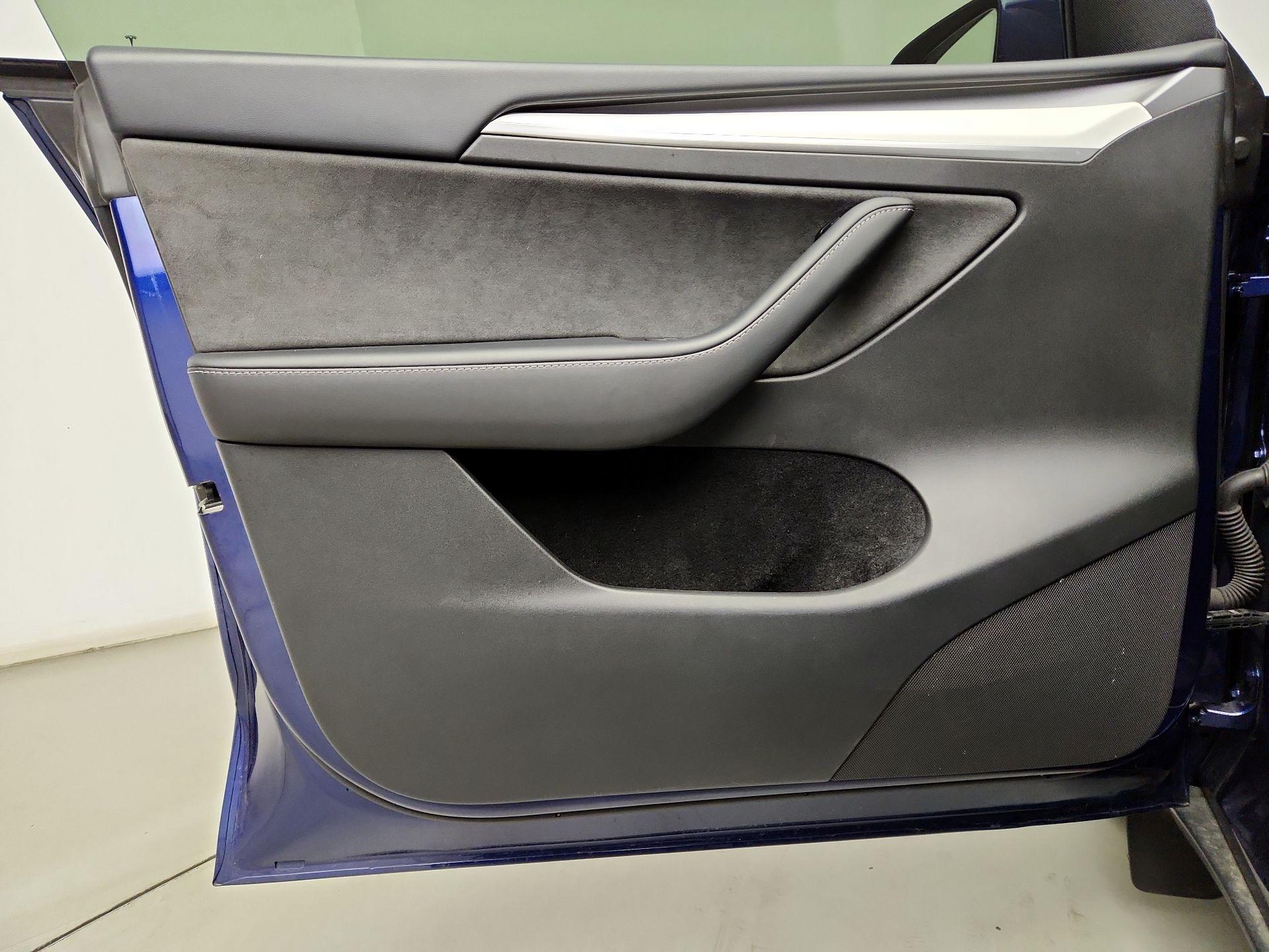 Thumbnail: 2023 Tesla Model Y - 12