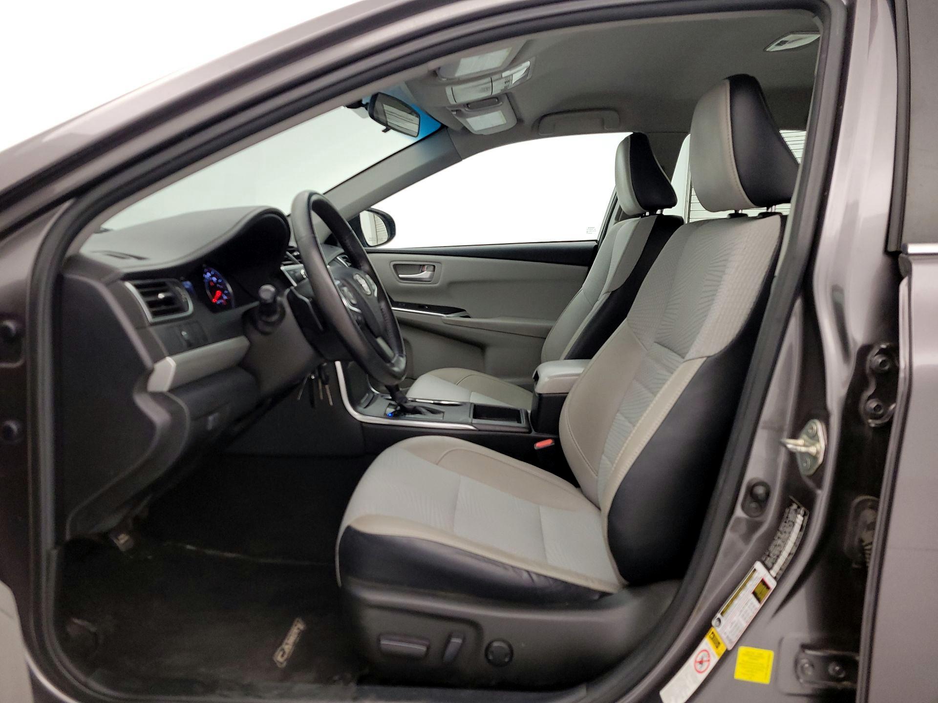 Thumbnail: 2016 Toyota Camry - 11