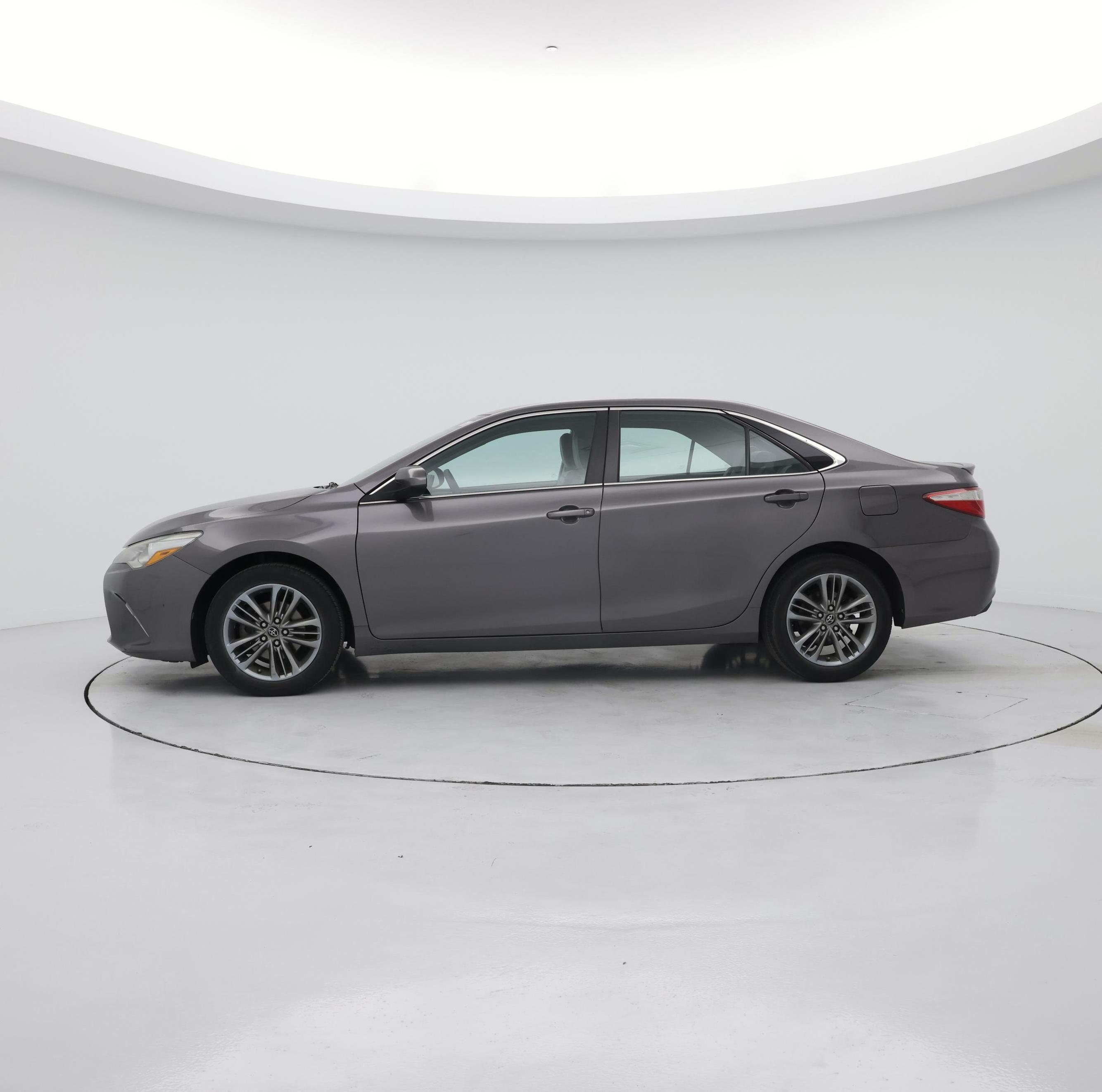 Thumbnail: 2016 Toyota Camry - 3