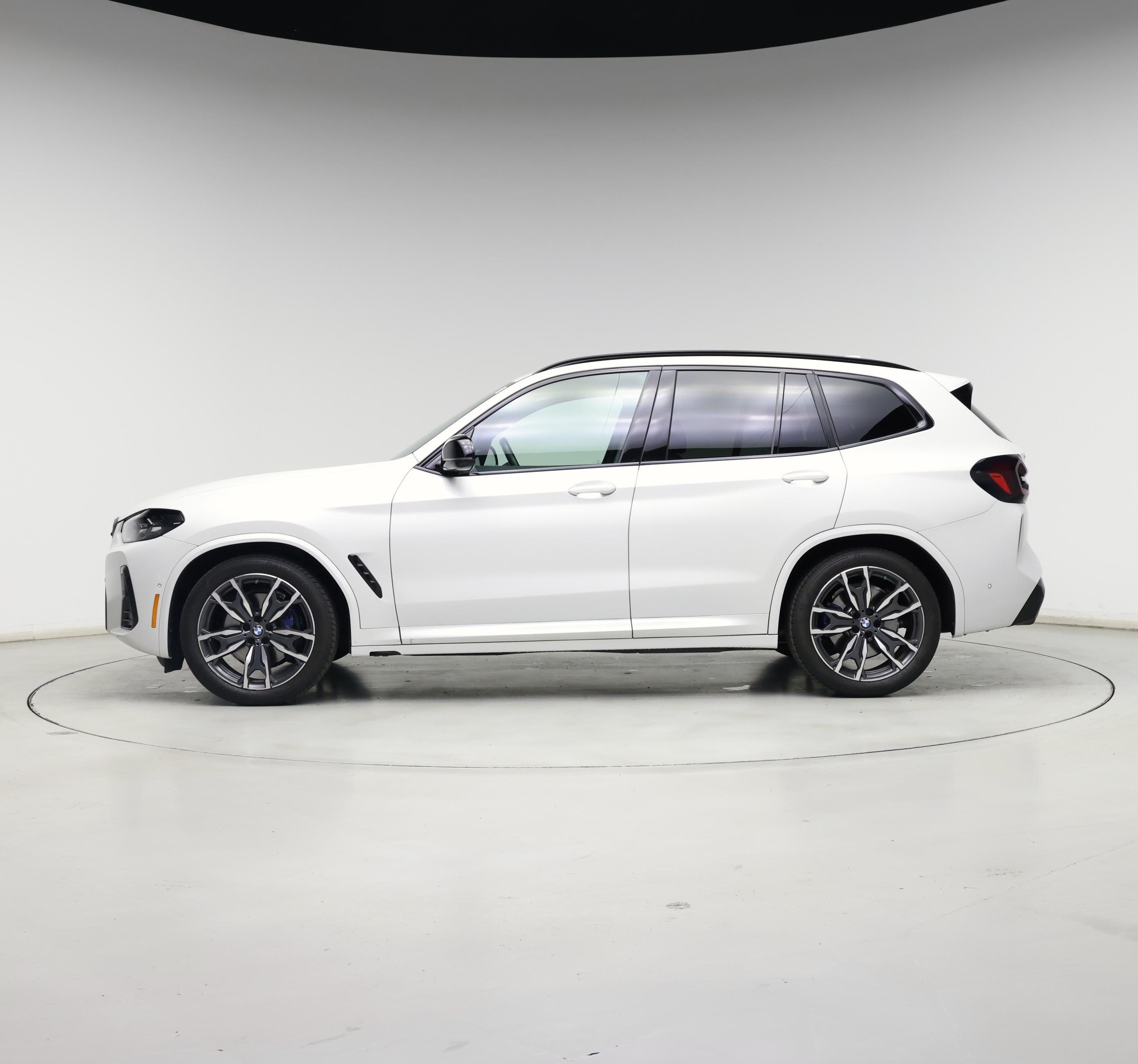 Thumbnail: 2023 BMW X3 - 3