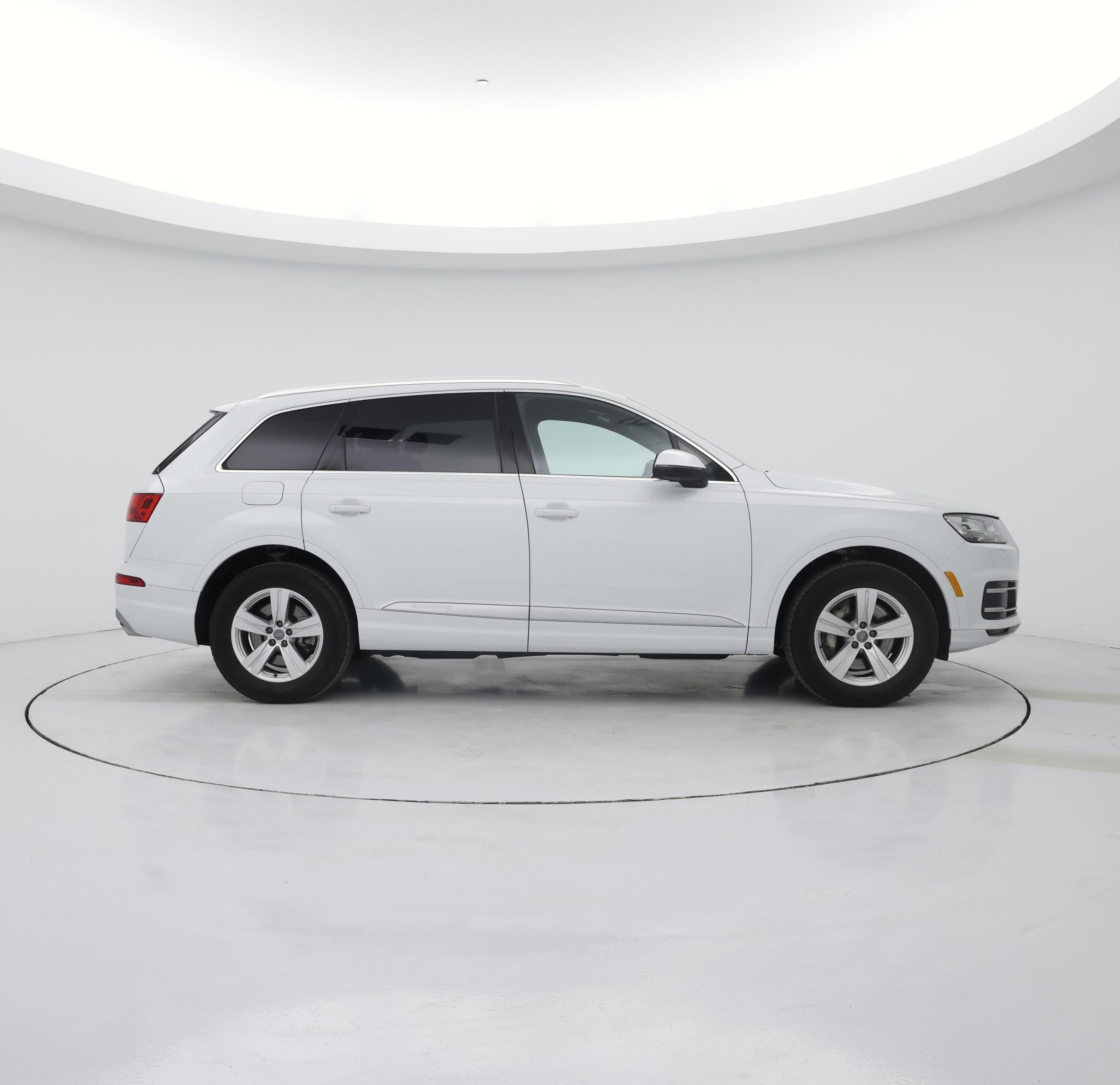 Thumbnail: 2019 Audi Q7 - 7