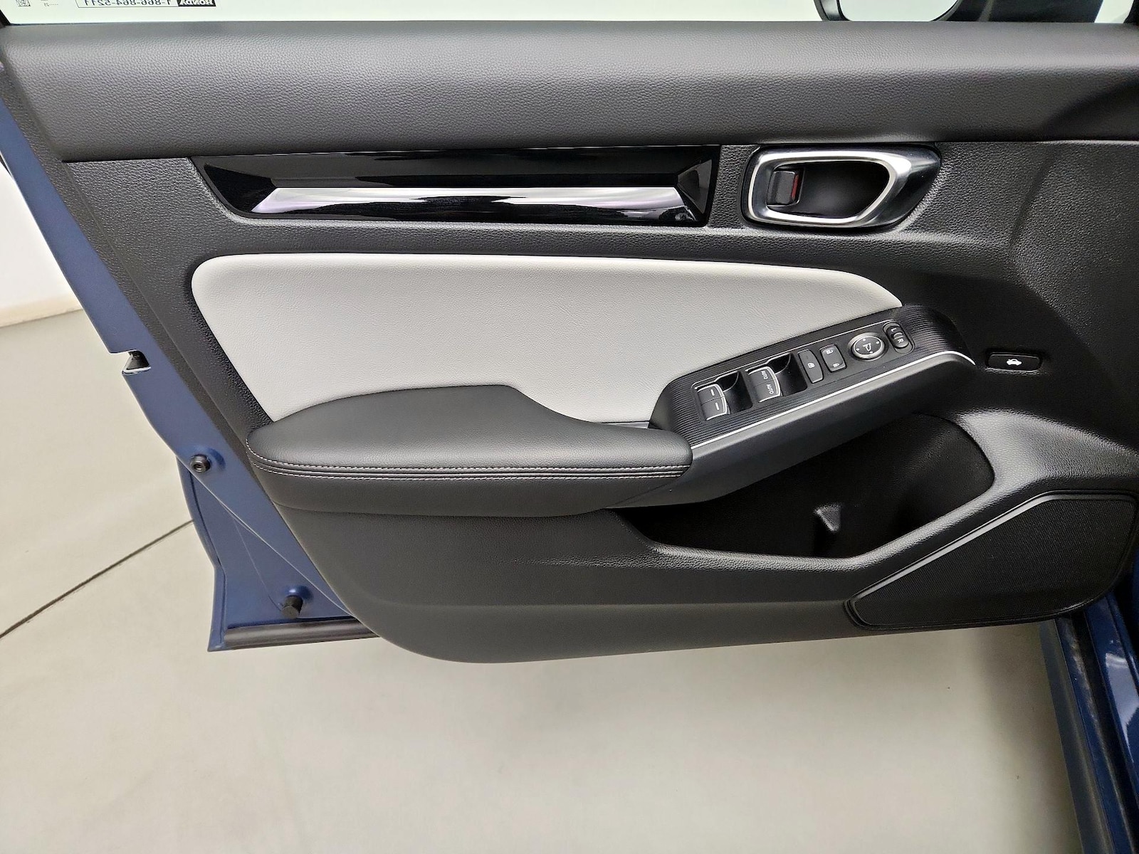 2025 Honda Civic Sport Touring - Photo 13