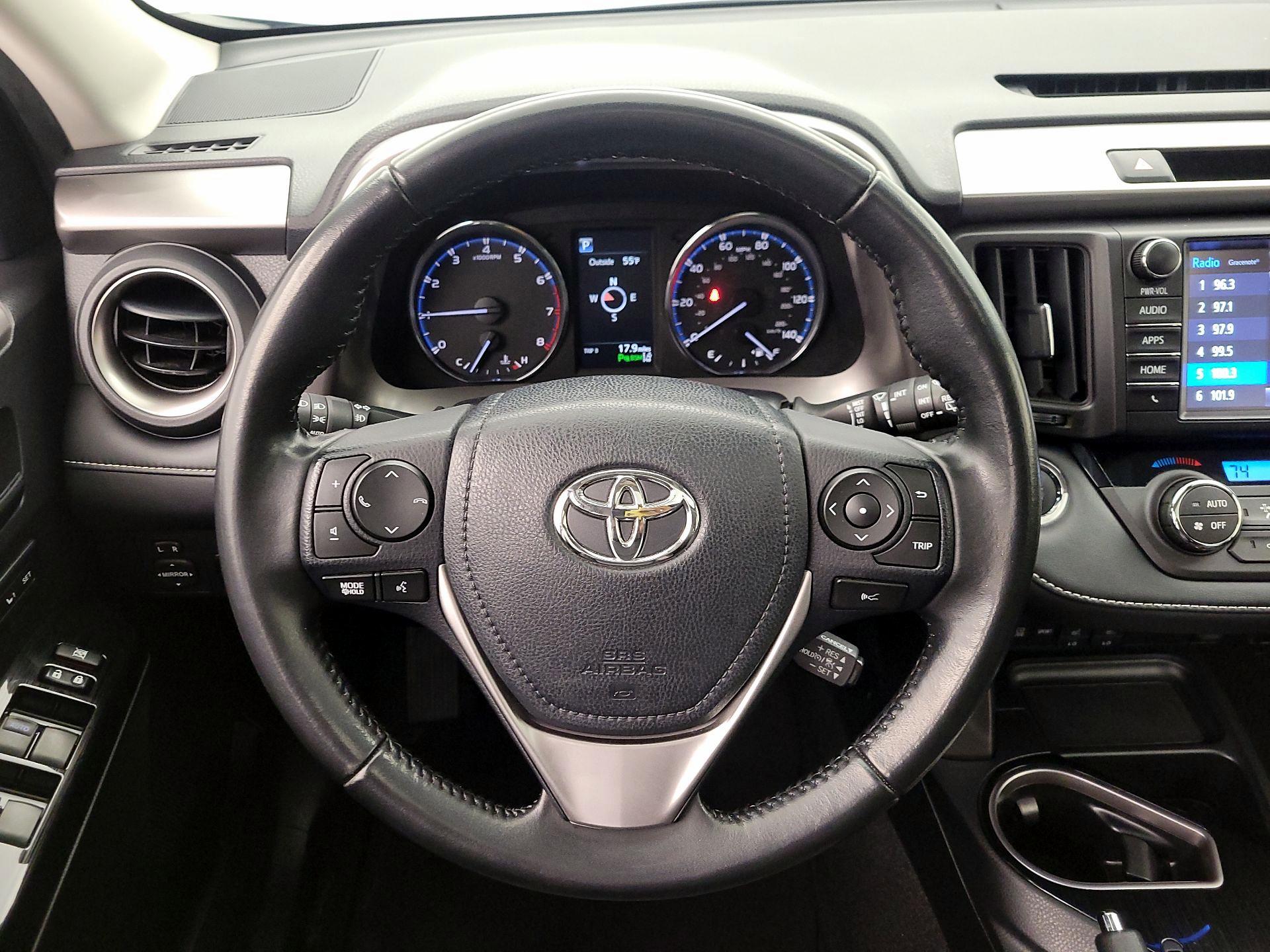 Thumbnail: 2017 Toyota RAV4 - 10