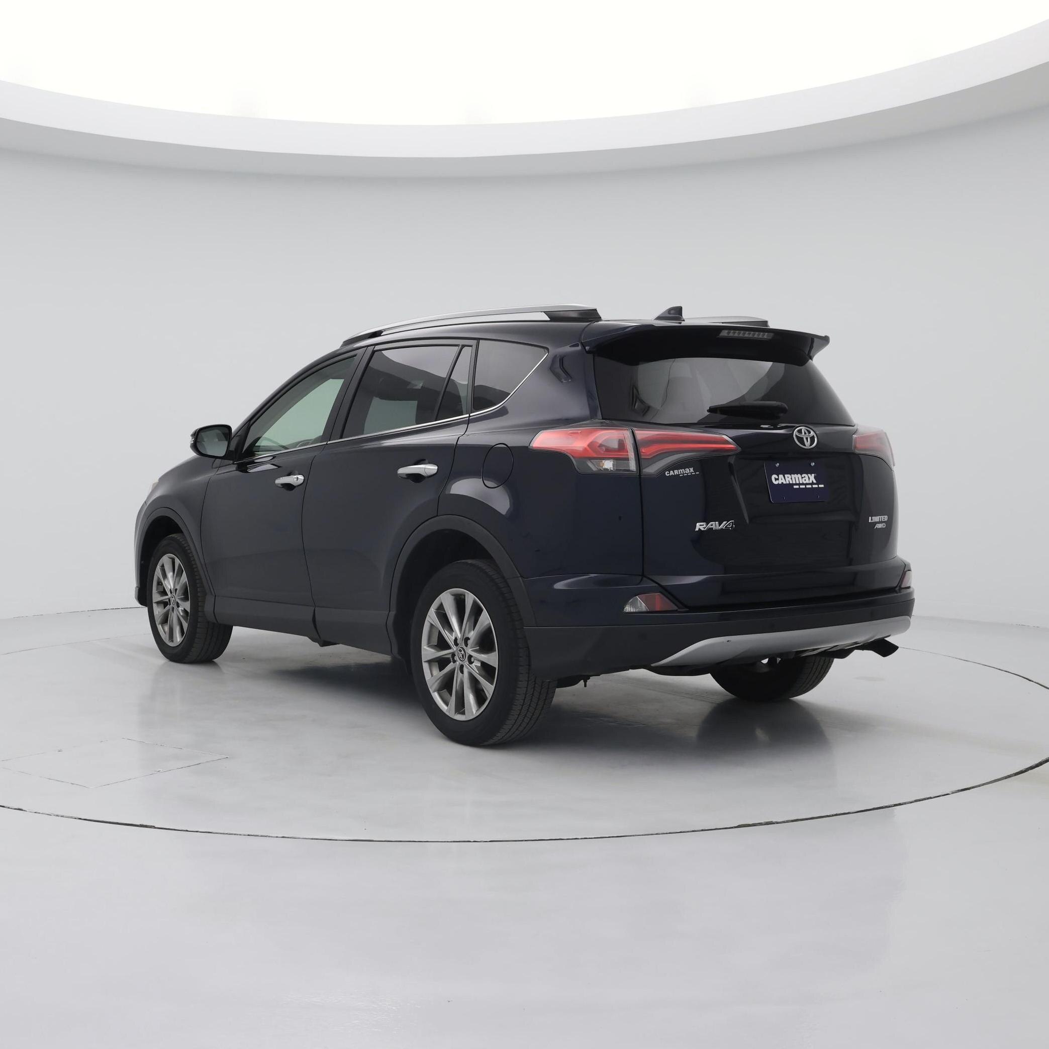 Thumbnail: 2017 Toyota RAV4 - 2