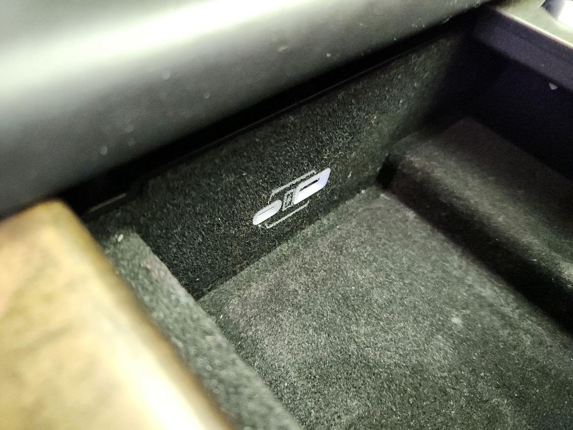 Thumbnail: 2022 Jeep Grand Wagoneer - 19