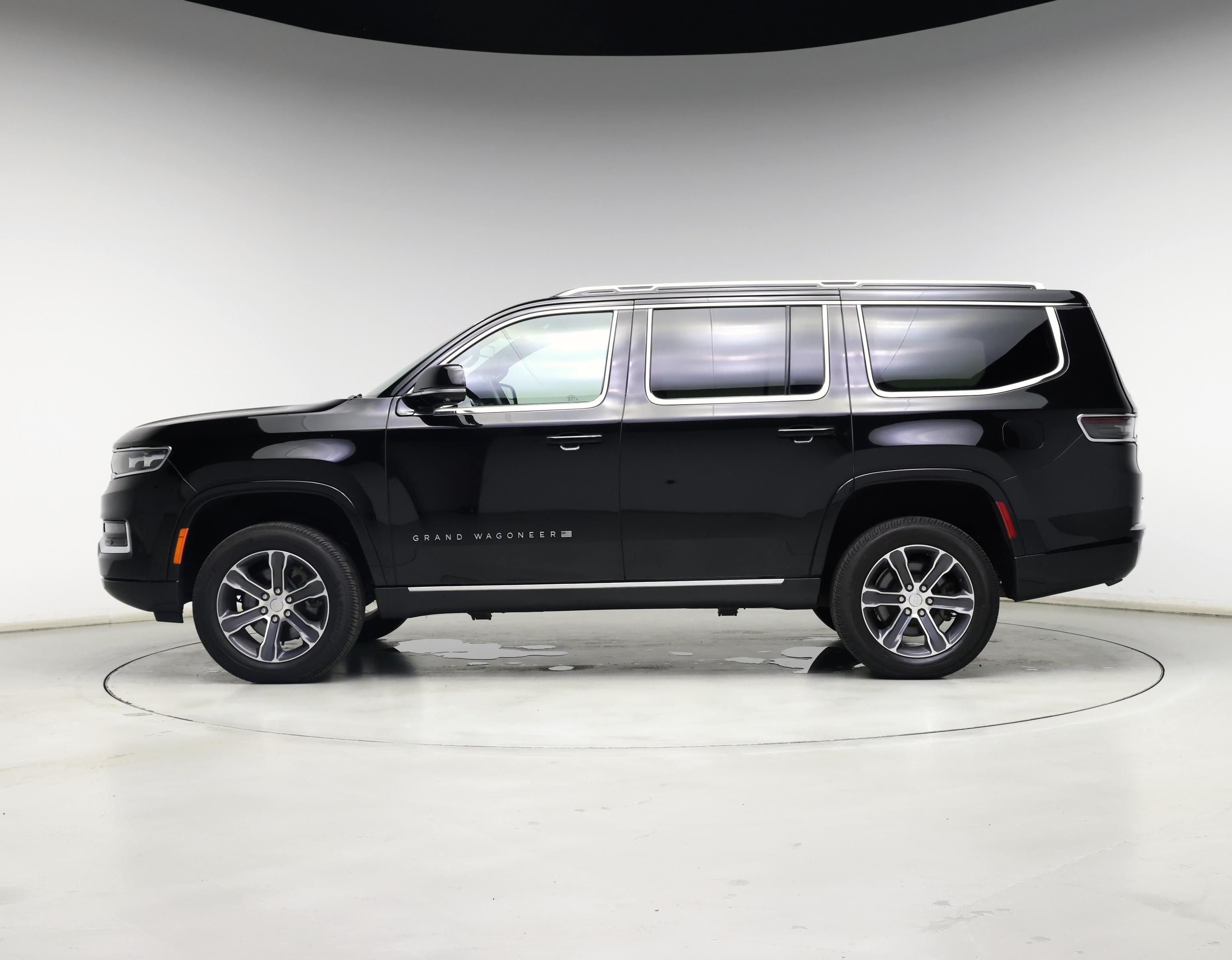 Thumbnail: 2022 Jeep Grand Wagoneer - 3