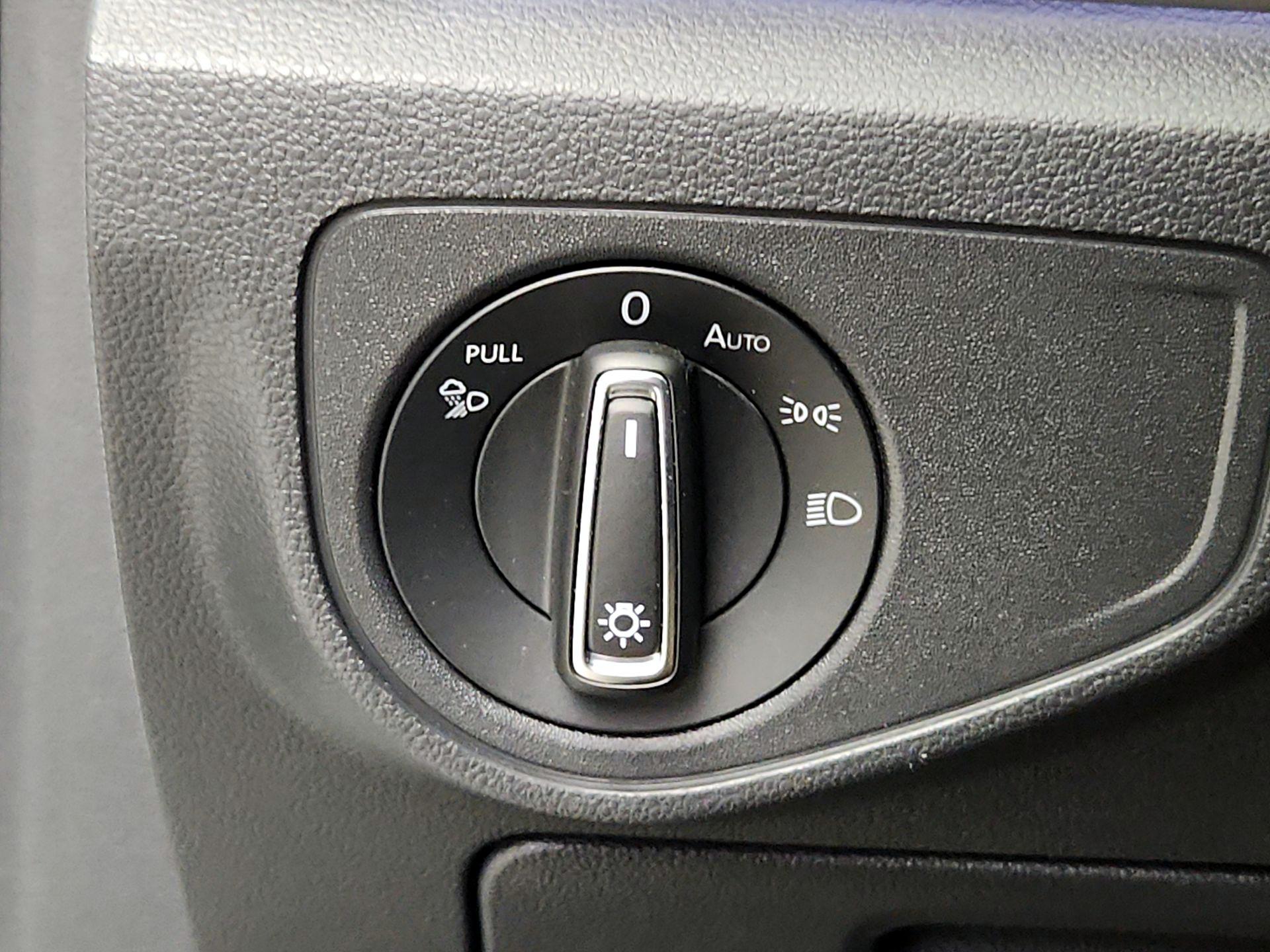 Thumbnail: 2023 Volkswagen Atlas - 13