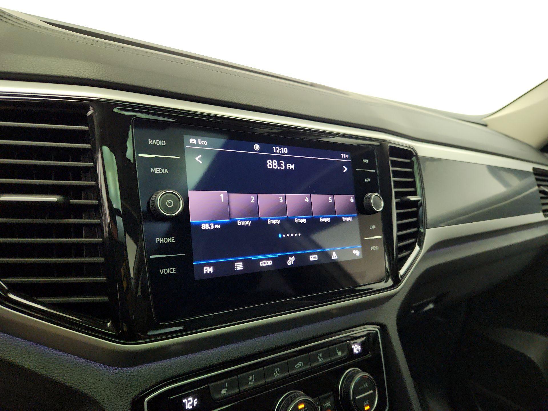 Thumbnail: 2023 Volkswagen Atlas - 16