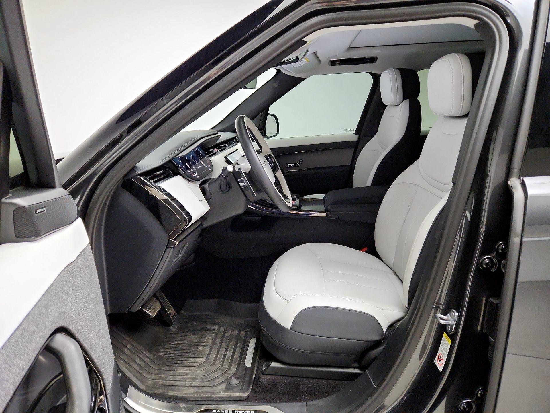 Thumbnail: 2023 Land Rover Range Rover Sport - 11