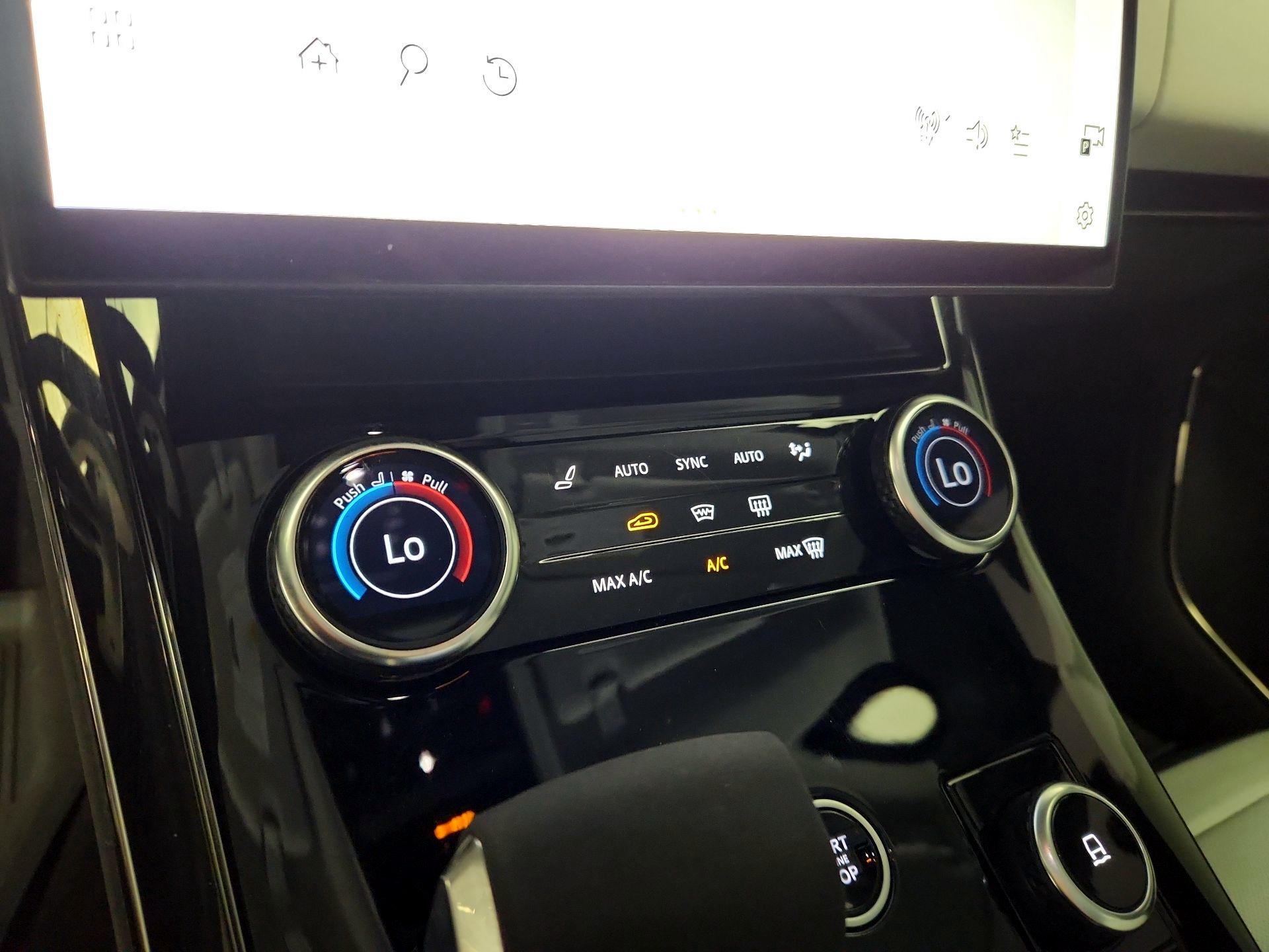 Thumbnail: 2023 Land Rover Range Rover Sport - 17