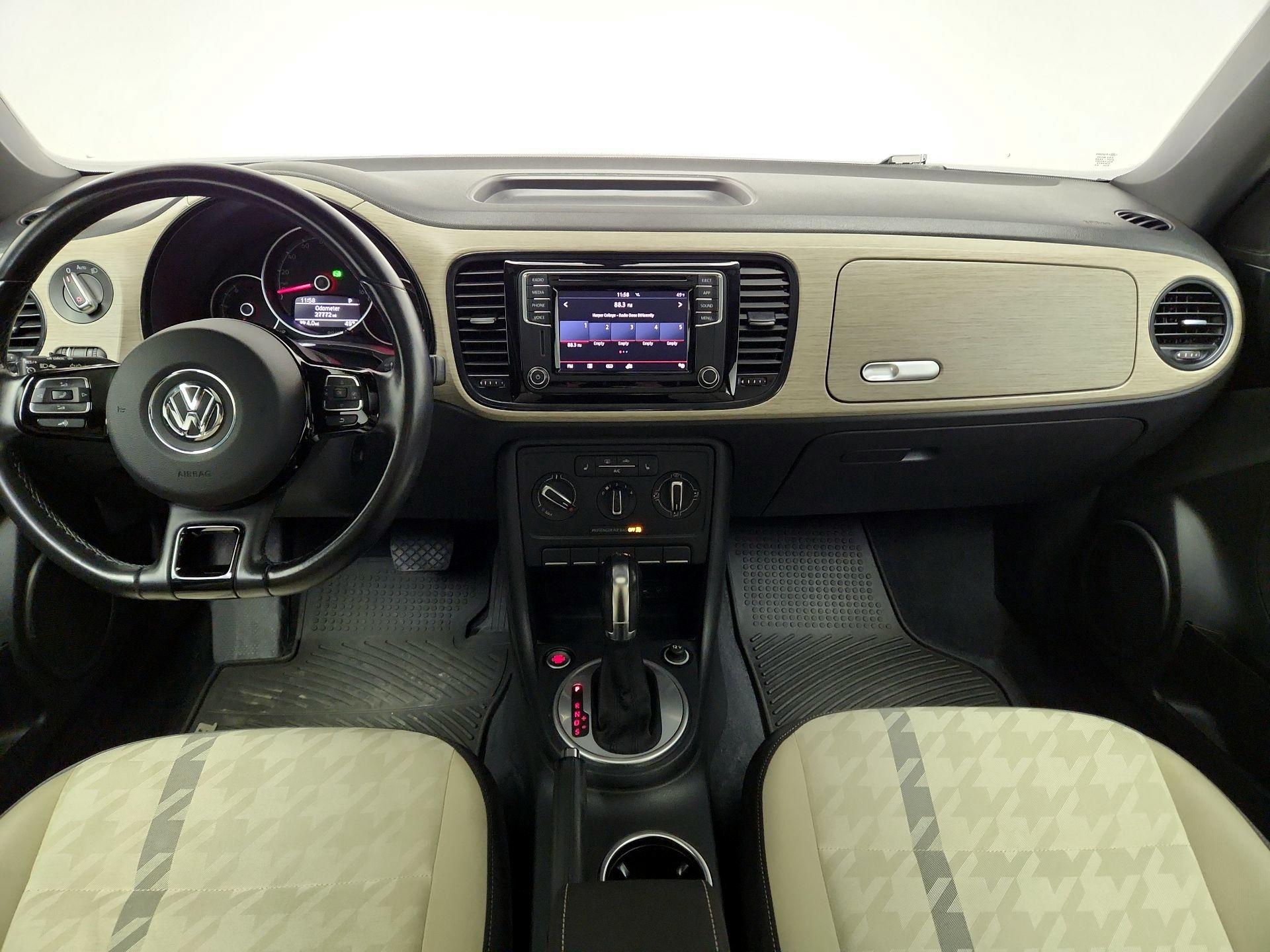 Thumbnail: 2018 Volkswagen Beetle - 9