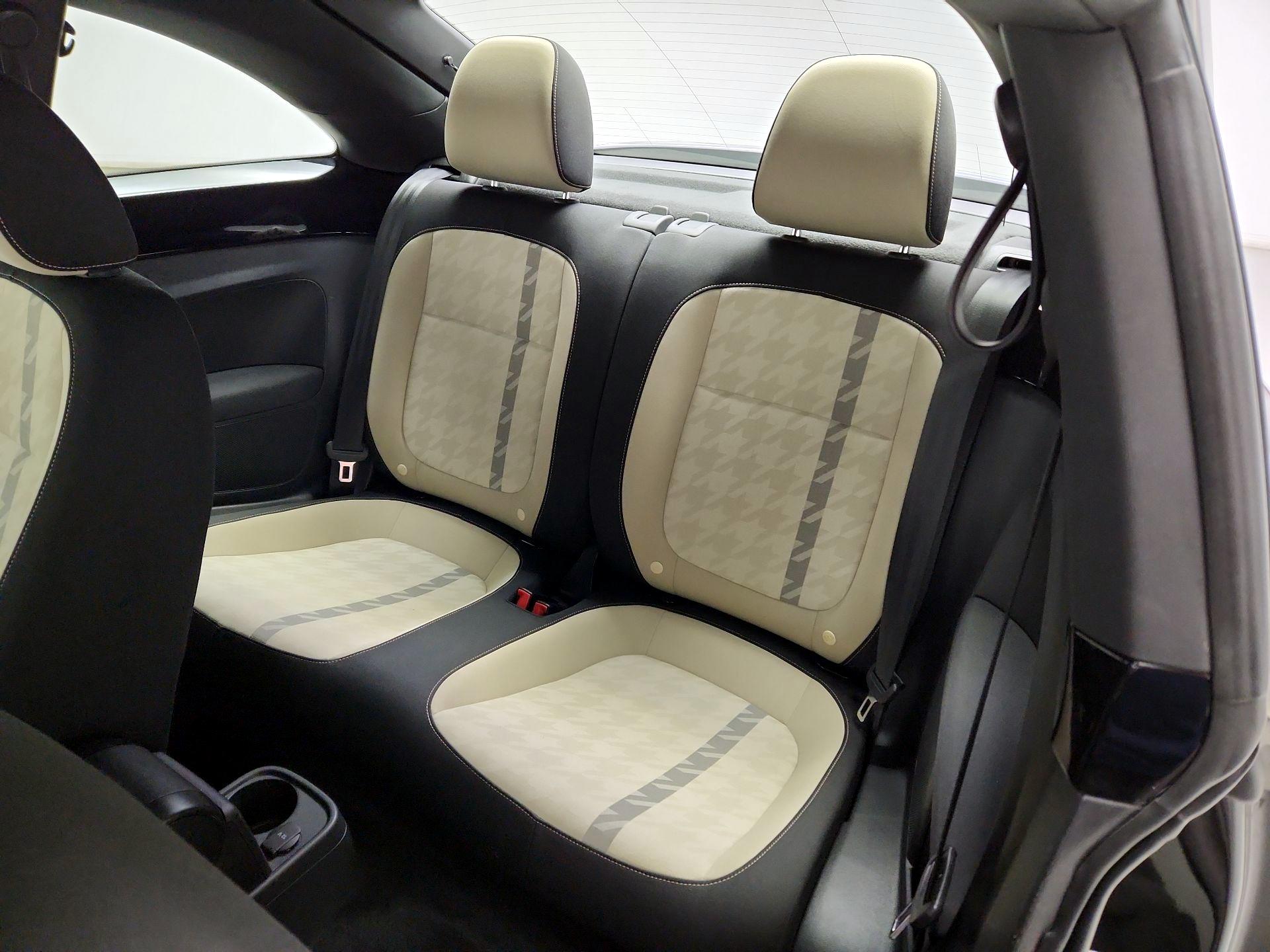 Thumbnail: 2018 Volkswagen Beetle - 20