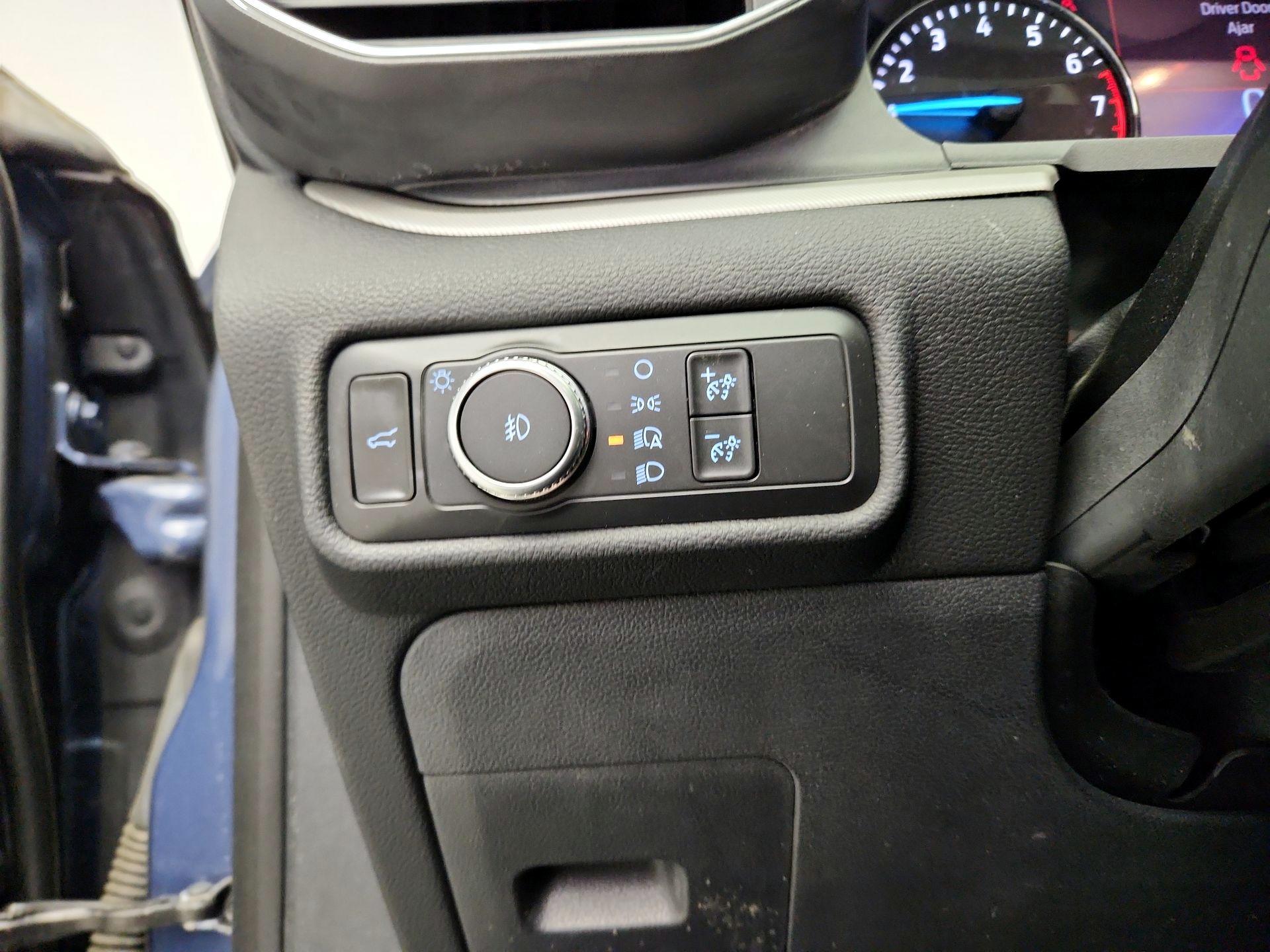 Thumbnail: 2020 Ford Explorer - 13