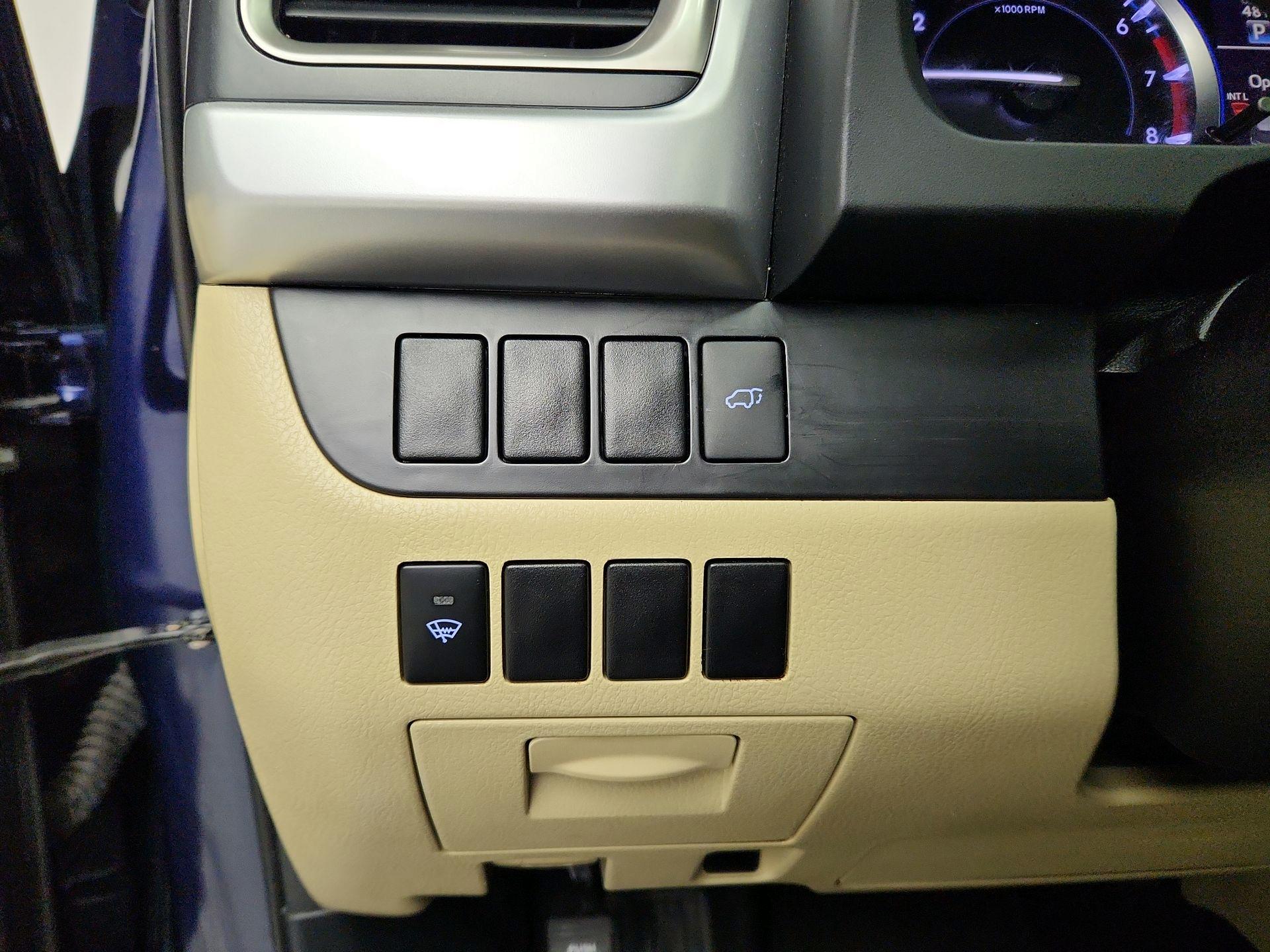 Thumbnail: 2016 Toyota Highlander - 13