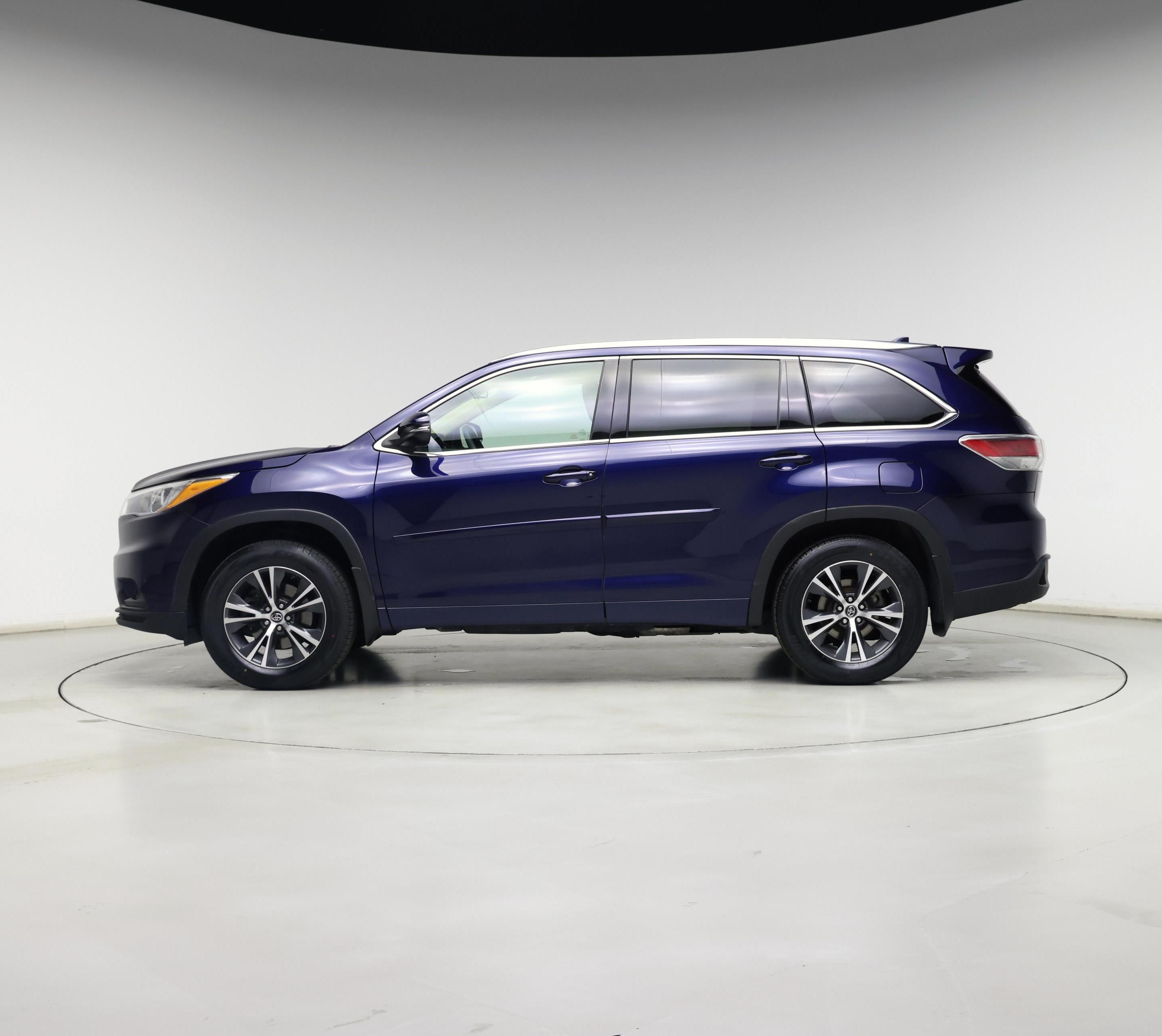 Thumbnail: 2016 Toyota Highlander - 3