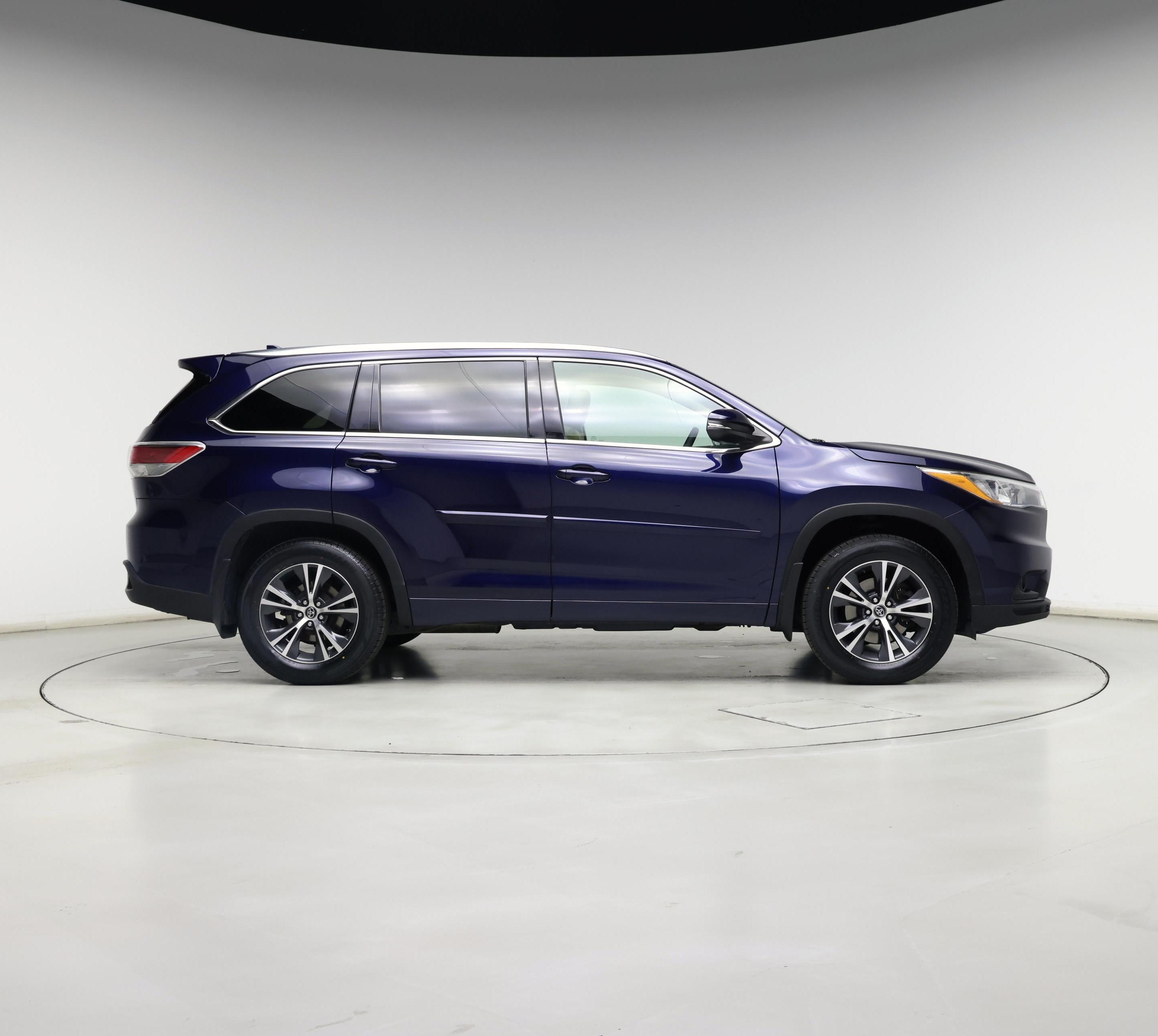 Thumbnail: 2016 Toyota Highlander - 7