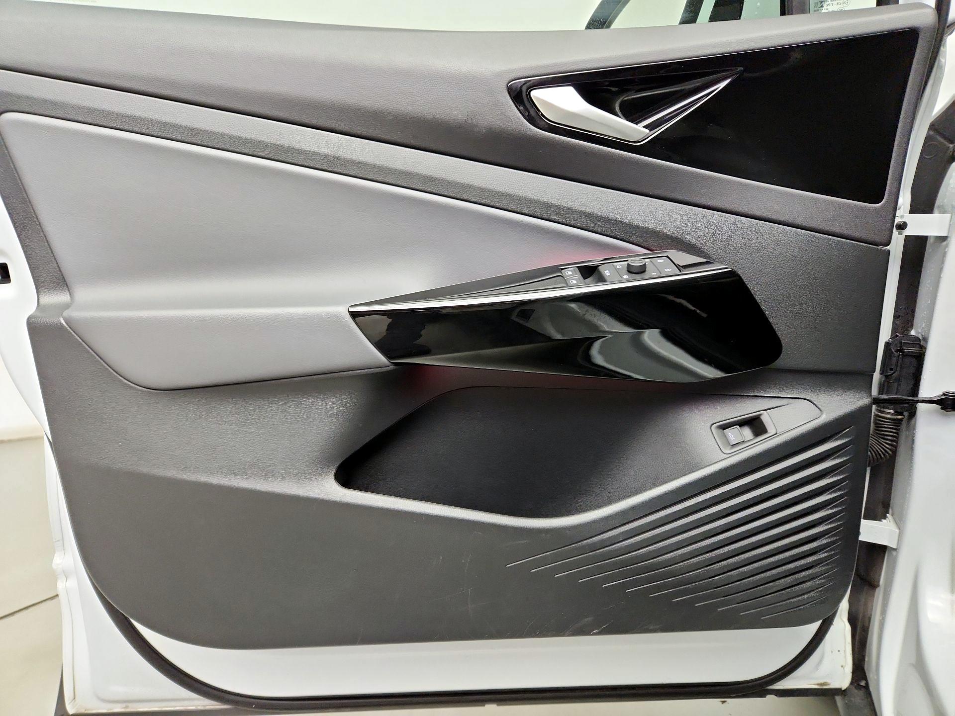 Thumbnail: 2022 Volkswagen ID.4 - 12