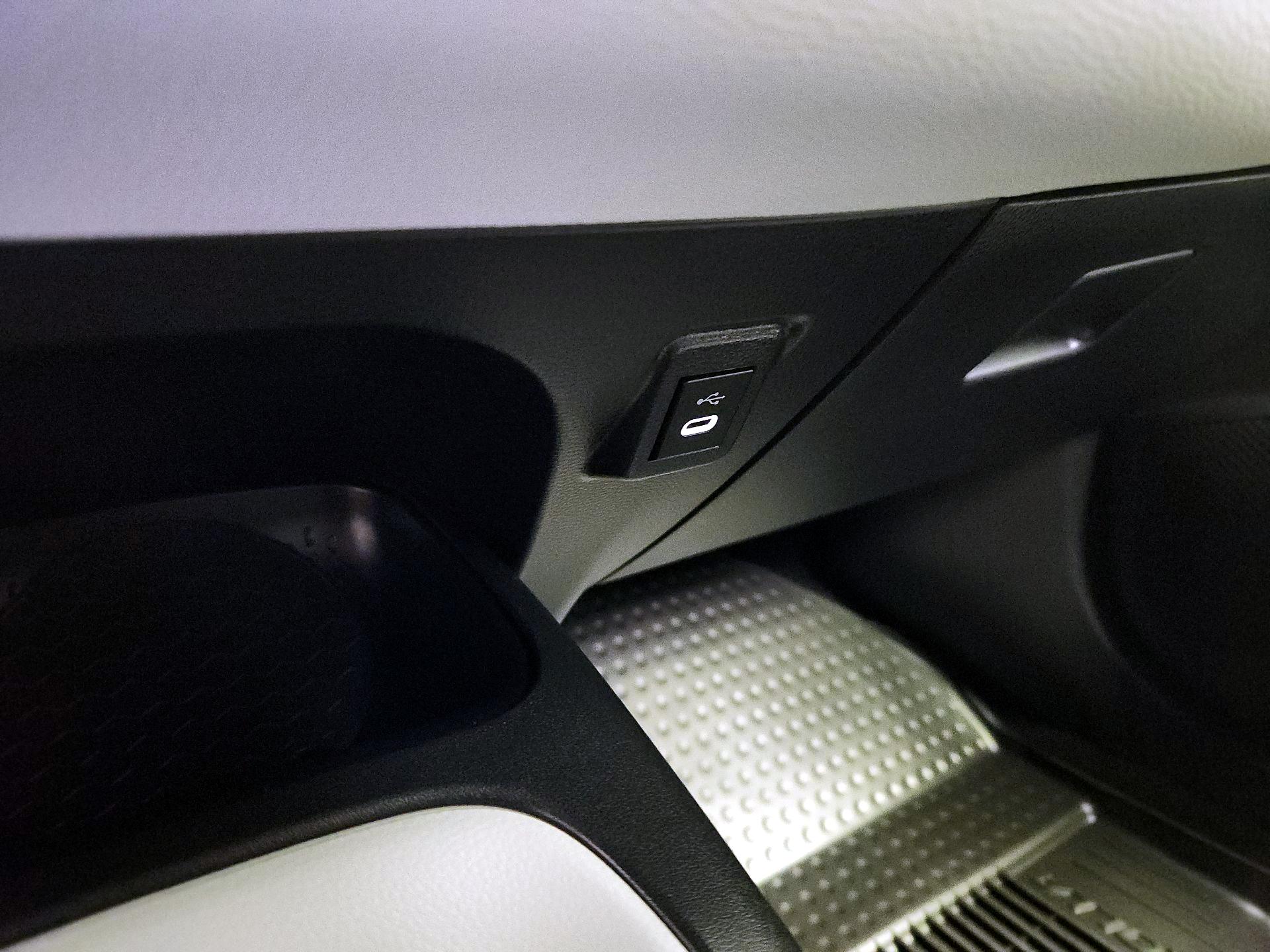 Thumbnail: 2024 Toyota Corolla - 18