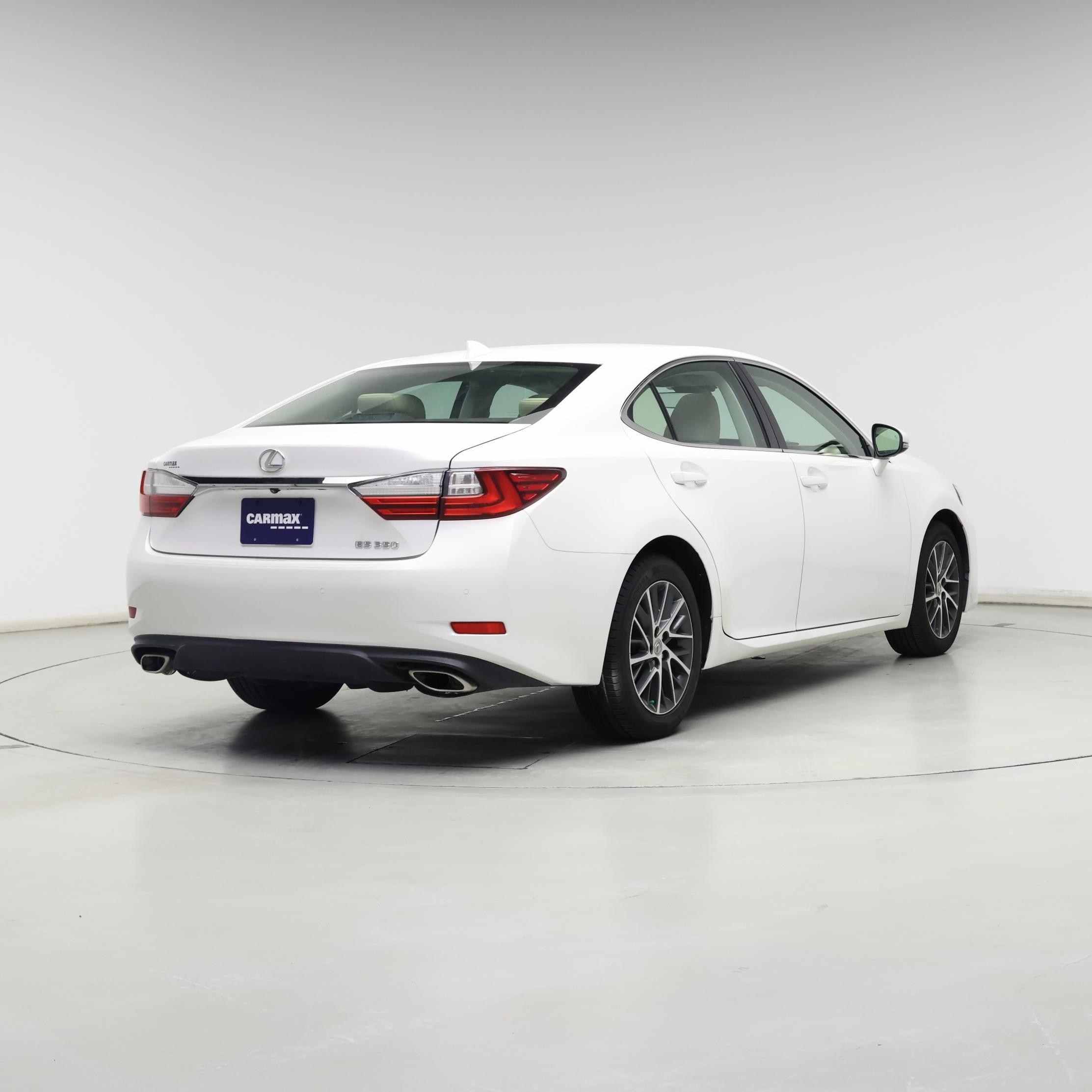 Thumbnail: 2017 Lexus ES - 8
