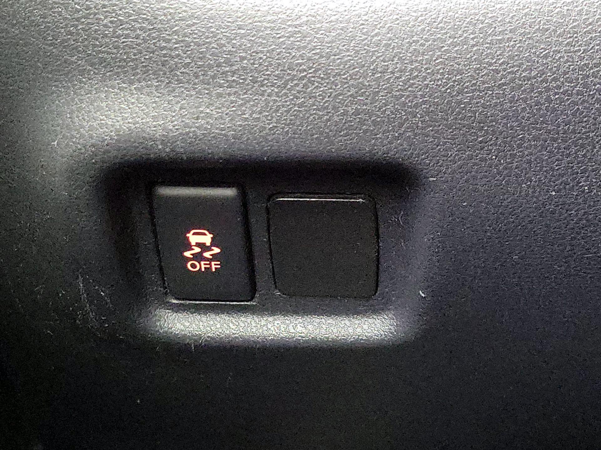 Thumbnail: 2014 Nissan Versa - 13