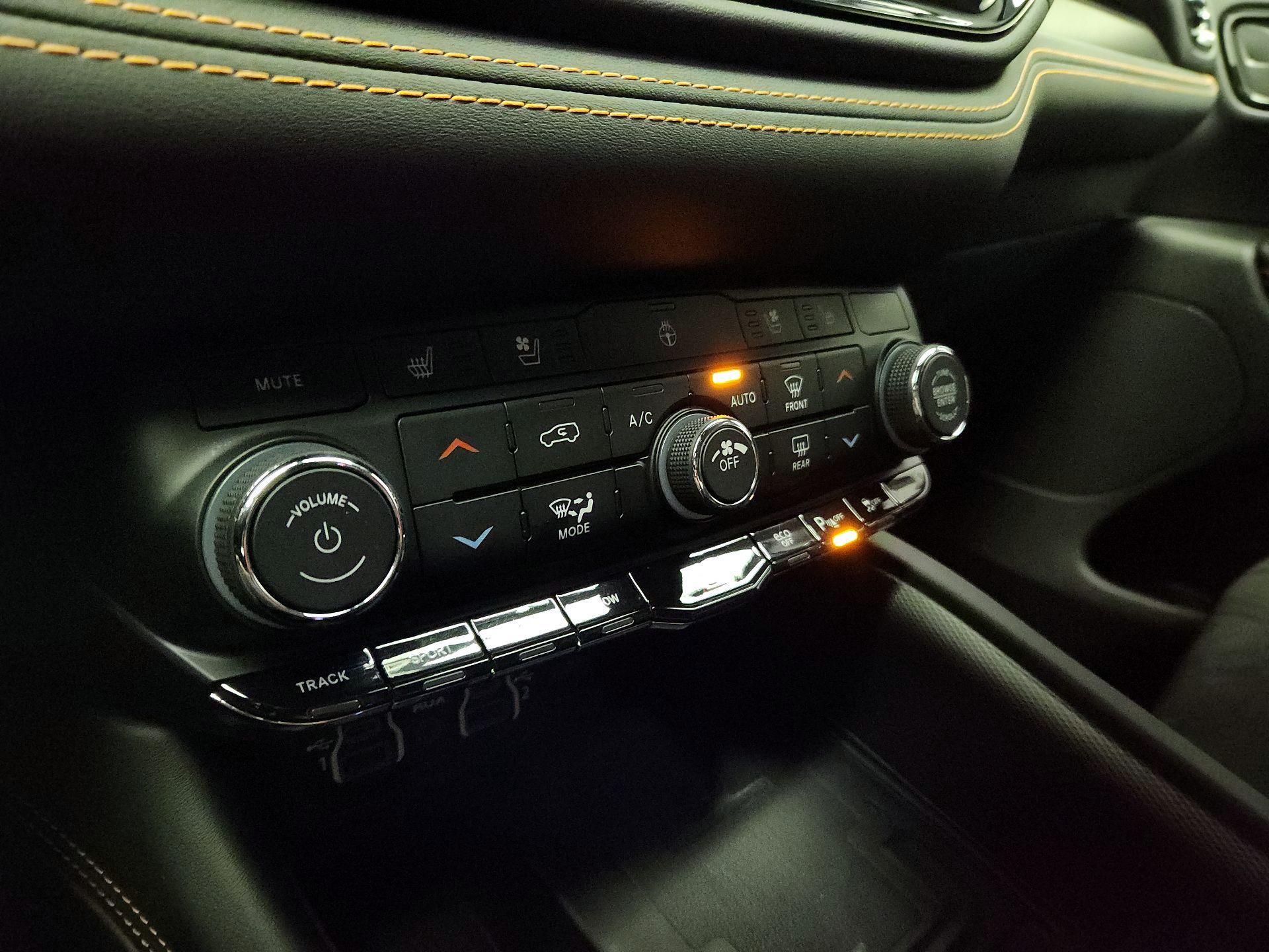 Thumbnail: 2023 Dodge Durango - 17