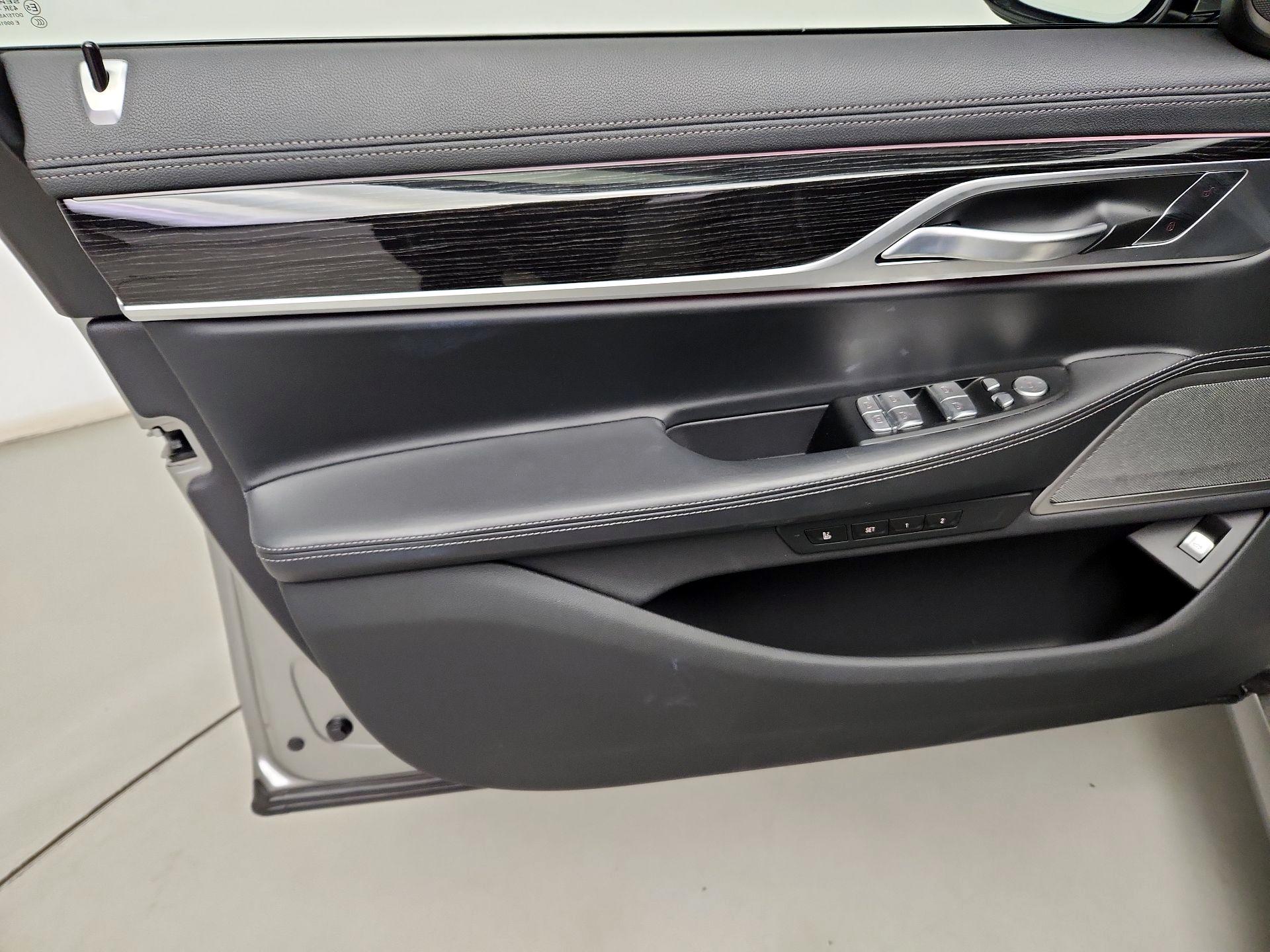 Thumbnail: 2020 BMW 7 Series - 12