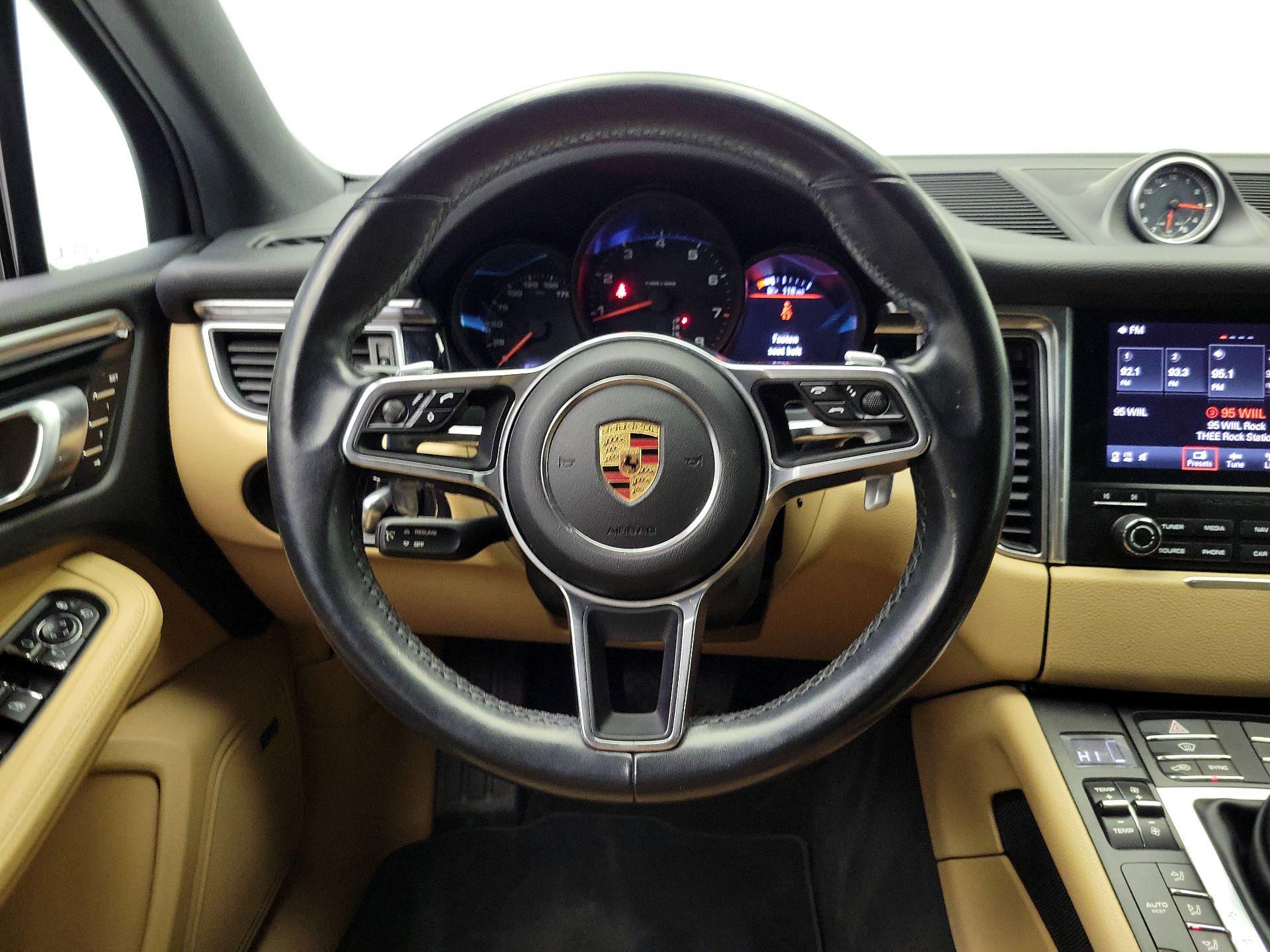 Thumbnail: 2018 Porsche Macan - 10