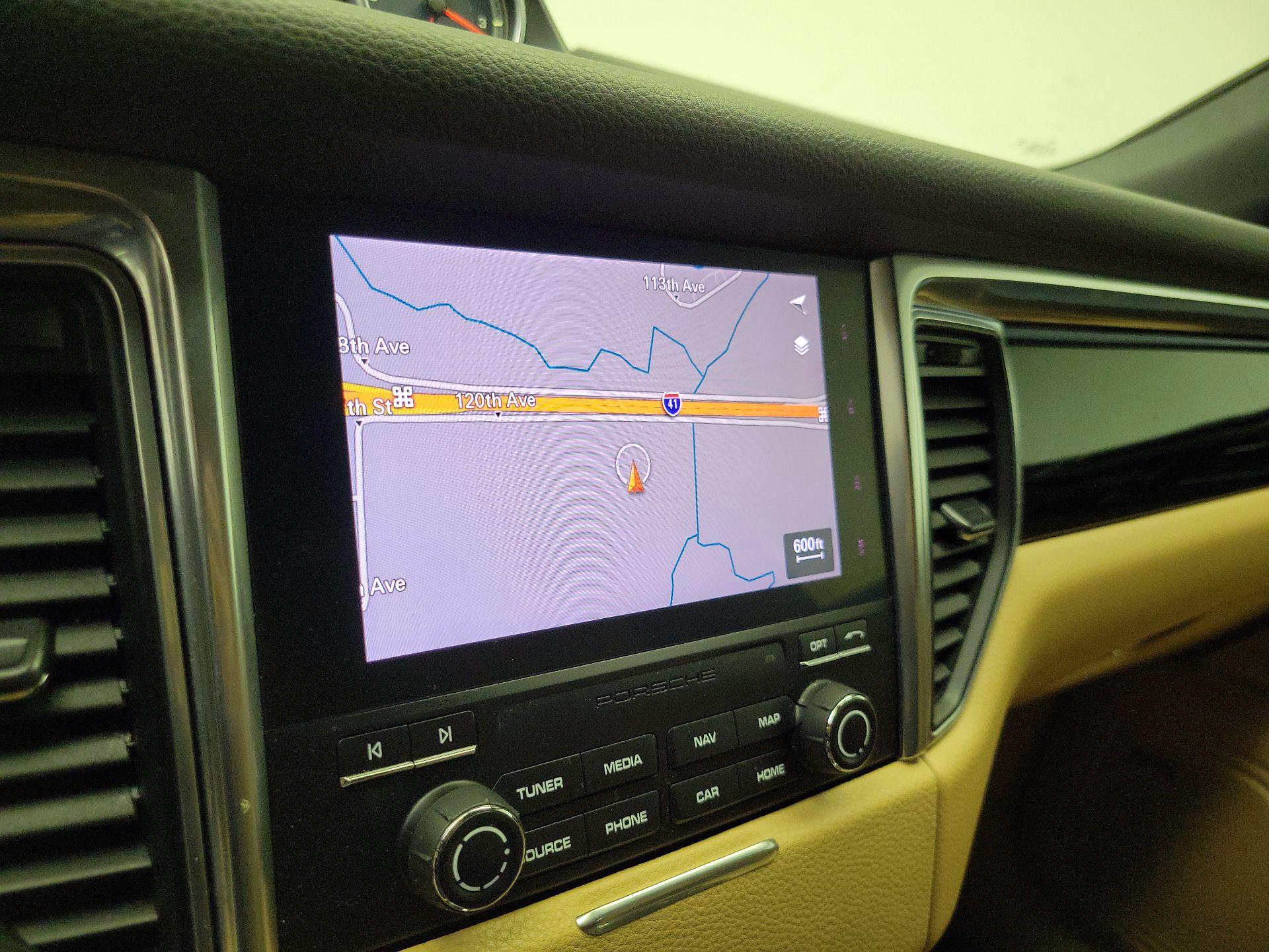 Thumbnail: 2018 Porsche Macan - 14