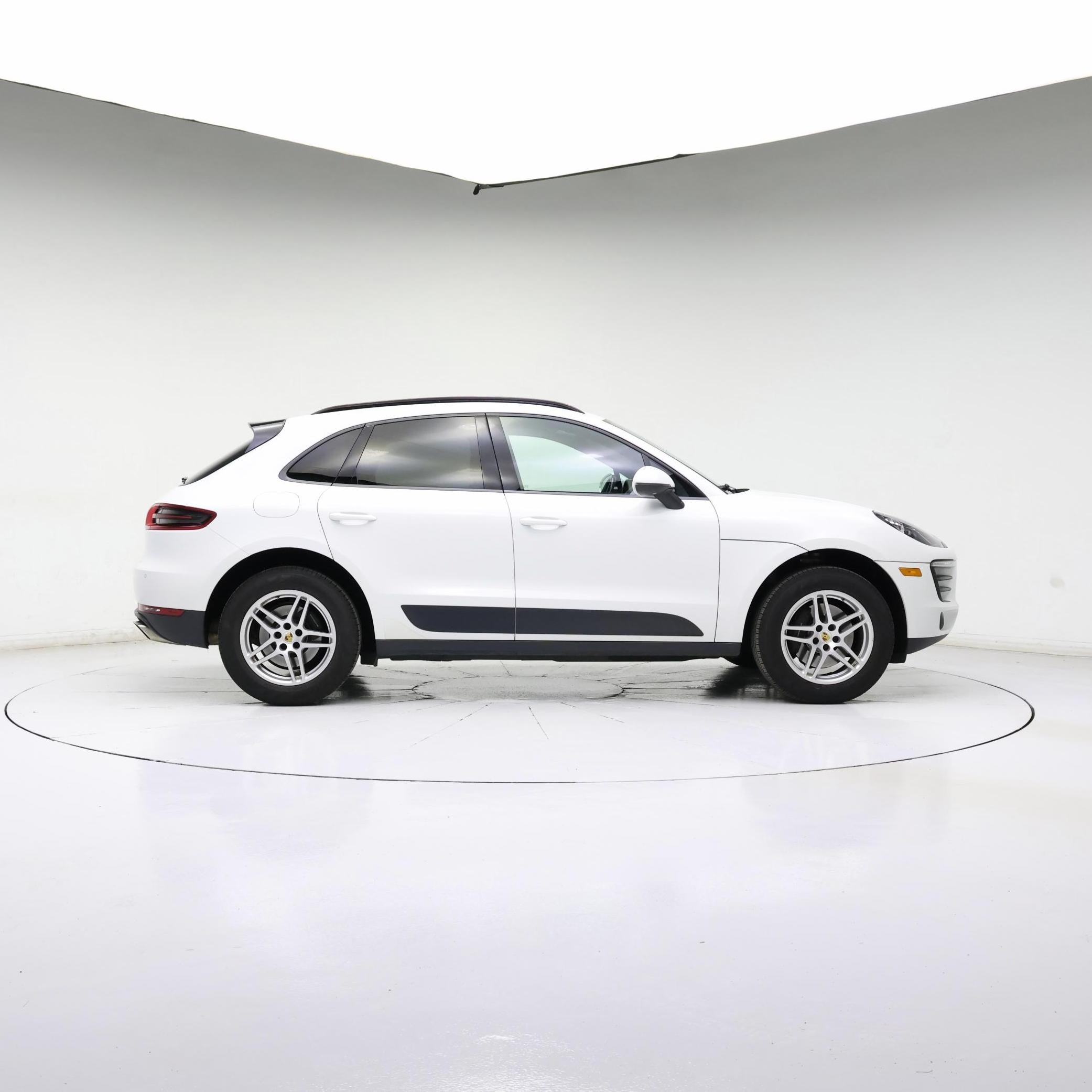 Thumbnail: 2018 Porsche Macan - 7