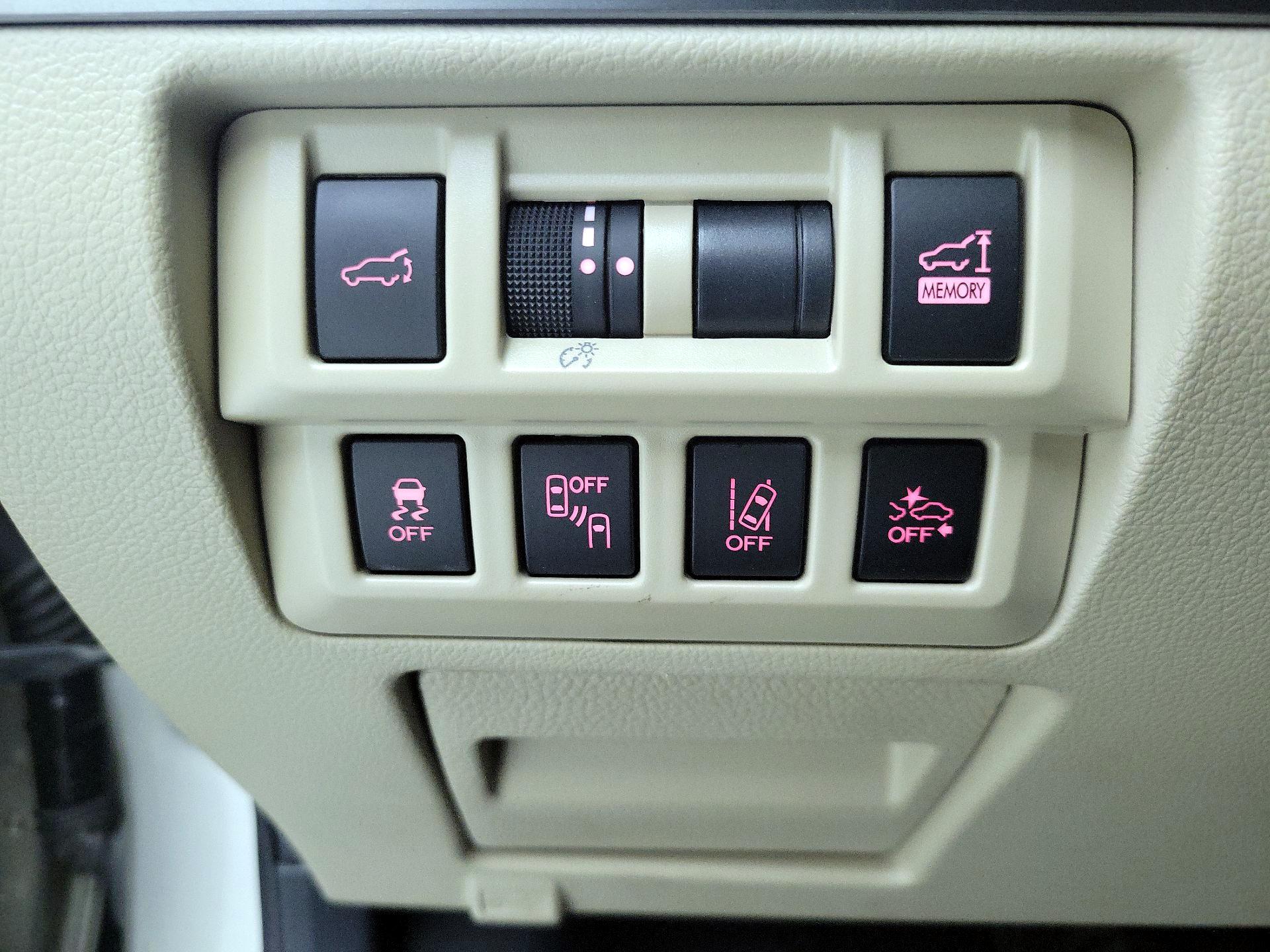 Thumbnail: 2018 Subaru Outback - 13