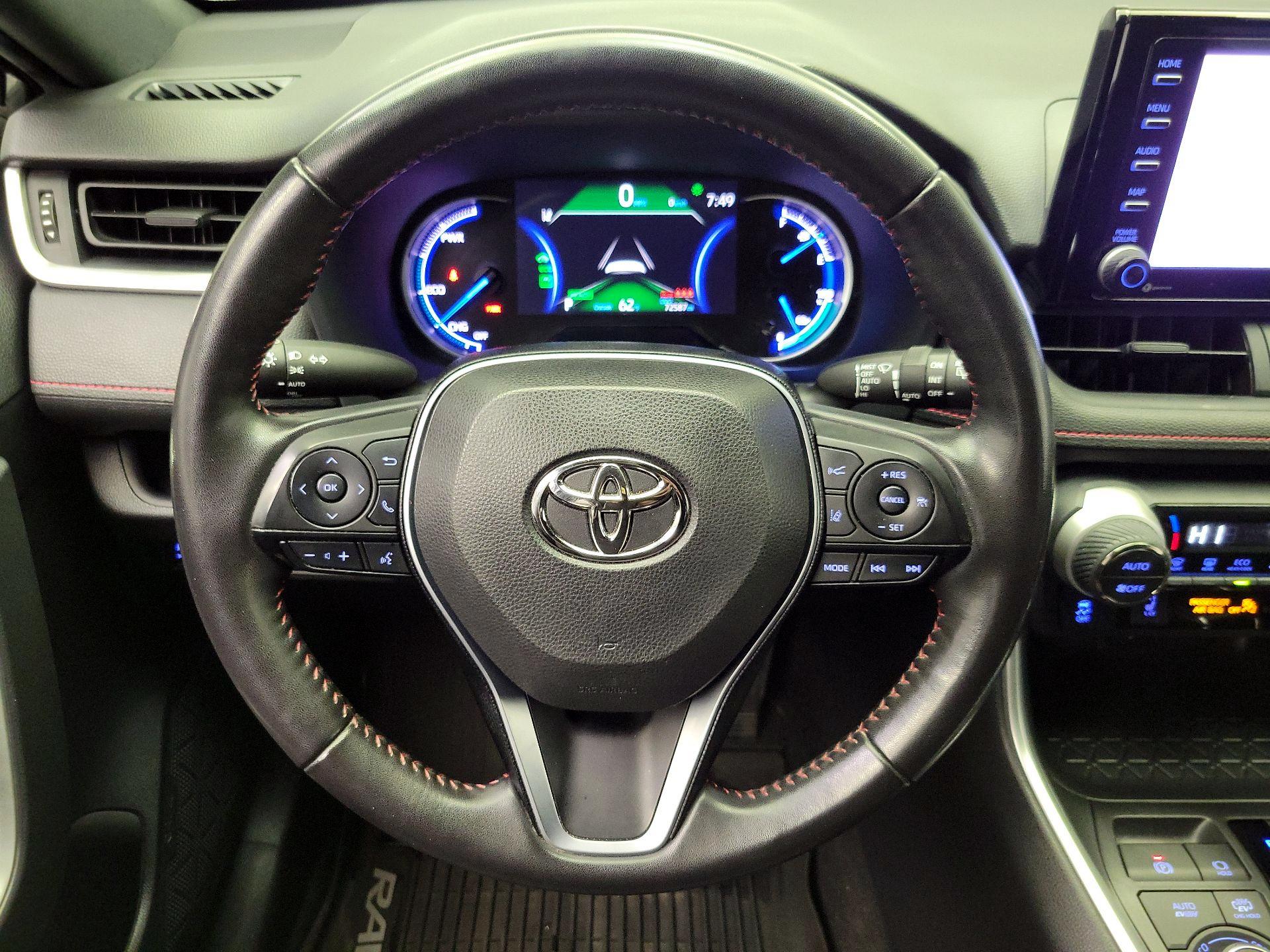 Thumbnail: 2022 Toyota RAV4 - 10